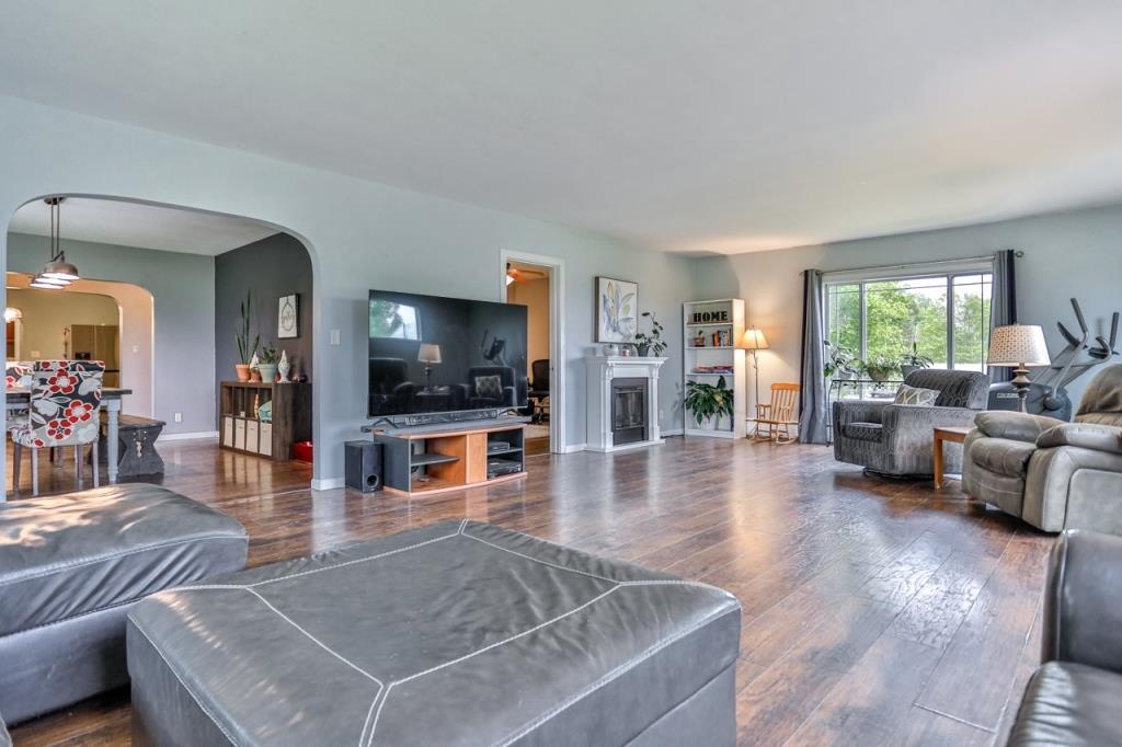709 W VILLAGE LIMITS ROAD, Athens, Wisconsin 54411, 5 Bedrooms Bedrooms, ,2 BathroomsBathrooms,Residential,For Sale,709 W VILLAGE LIMITS ROAD,22502258