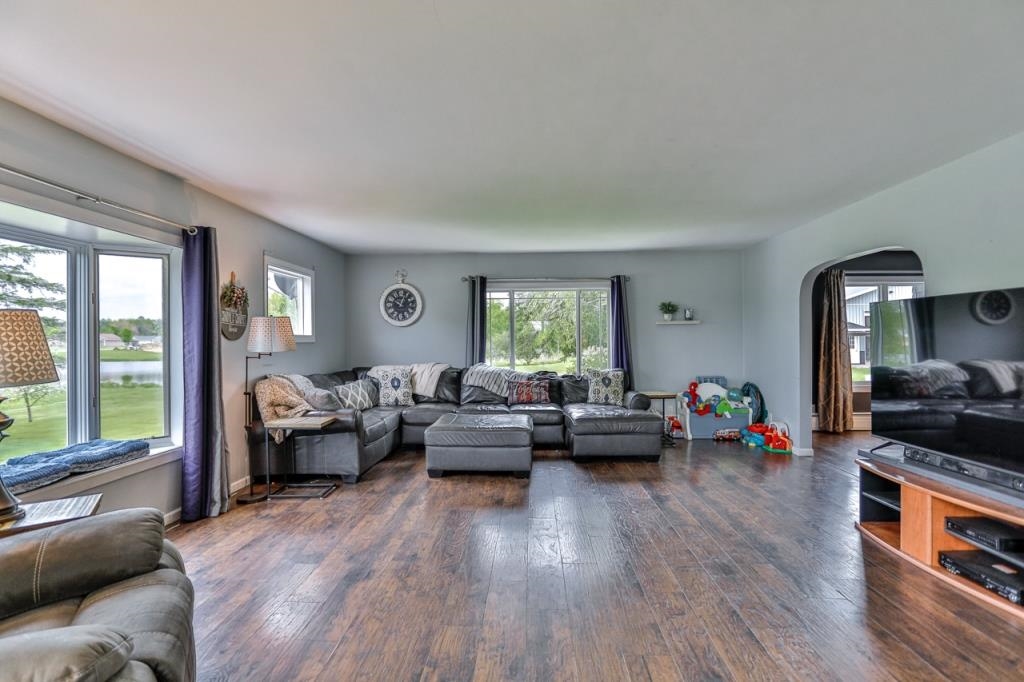 709 W VILLAGE LIMITS ROAD, Athens, Wisconsin 54411, 5 Bedrooms Bedrooms, ,2 BathroomsBathrooms,Residential,For Sale,709 W VILLAGE LIMITS ROAD,22502258