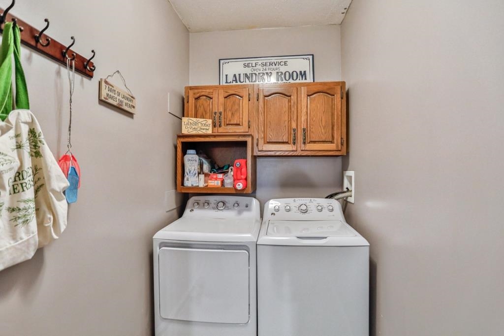 709 W VILLAGE LIMITS ROAD, Athens, Wisconsin 54411, 5 Bedrooms Bedrooms, ,2 BathroomsBathrooms,Residential,For Sale,709 W VILLAGE LIMITS ROAD,22502258
