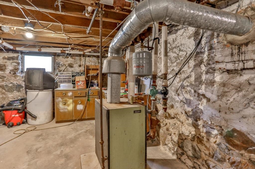 709 W VILLAGE LIMITS ROAD, Athens, Wisconsin 54411, 5 Bedrooms Bedrooms, ,2 BathroomsBathrooms,Residential,For Sale,709 W VILLAGE LIMITS ROAD,22502258