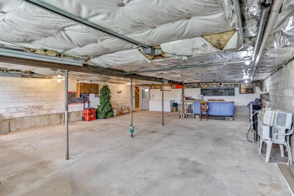 709 W VILLAGE LIMITS ROAD, Athens, Wisconsin 54411, 5 Bedrooms Bedrooms, ,2 BathroomsBathrooms,Residential,For Sale,709 W VILLAGE LIMITS ROAD,22502258