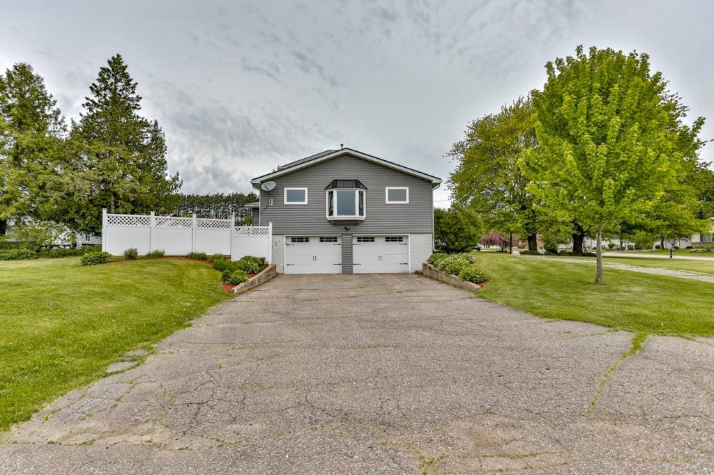709 W VILLAGE LIMITS ROAD, Athens, Wisconsin 54411, 5 Bedrooms Bedrooms, ,2 BathroomsBathrooms,Residential,For Sale,709 W VILLAGE LIMITS ROAD,22502258