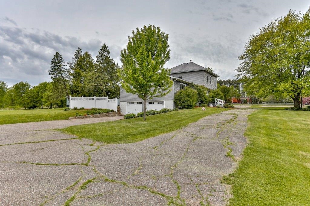 709 W VILLAGE LIMITS ROAD, Athens, Wisconsin 54411, 5 Bedrooms Bedrooms, ,2 BathroomsBathrooms,Residential,For Sale,709 W VILLAGE LIMITS ROAD,22502258