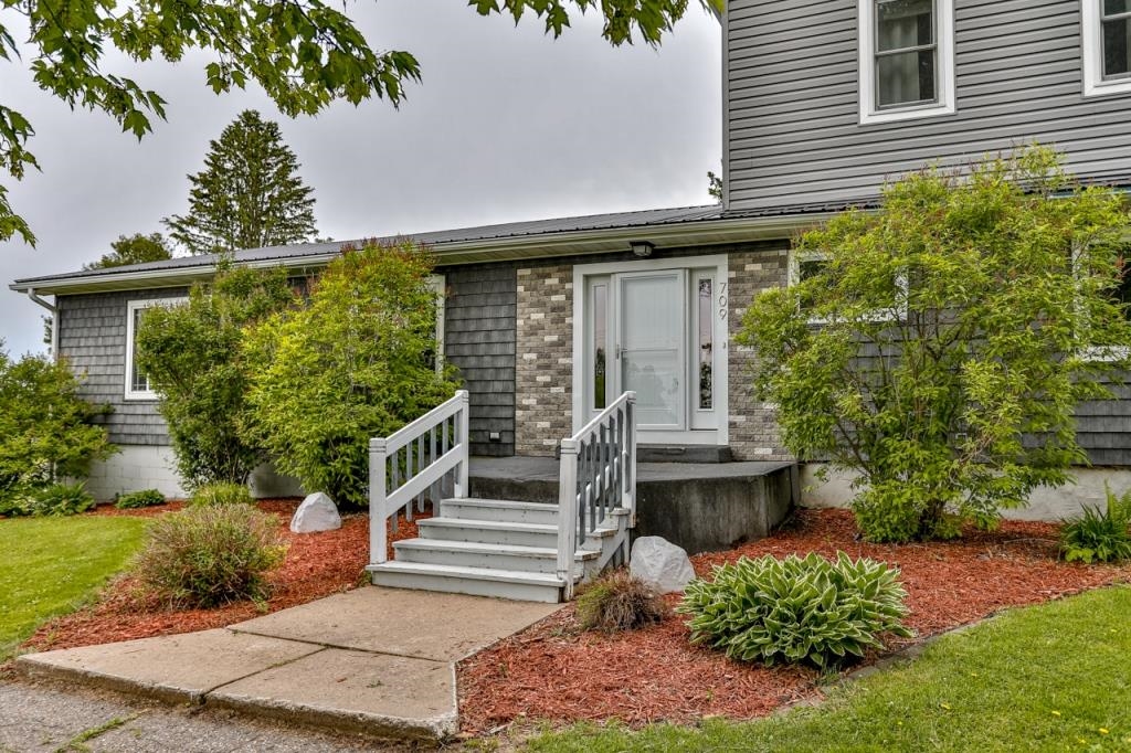 709 W VILLAGE LIMITS ROAD, Athens, Wisconsin 54411, 5 Bedrooms Bedrooms, ,2 BathroomsBathrooms,Residential,For Sale,709 W VILLAGE LIMITS ROAD,22502258