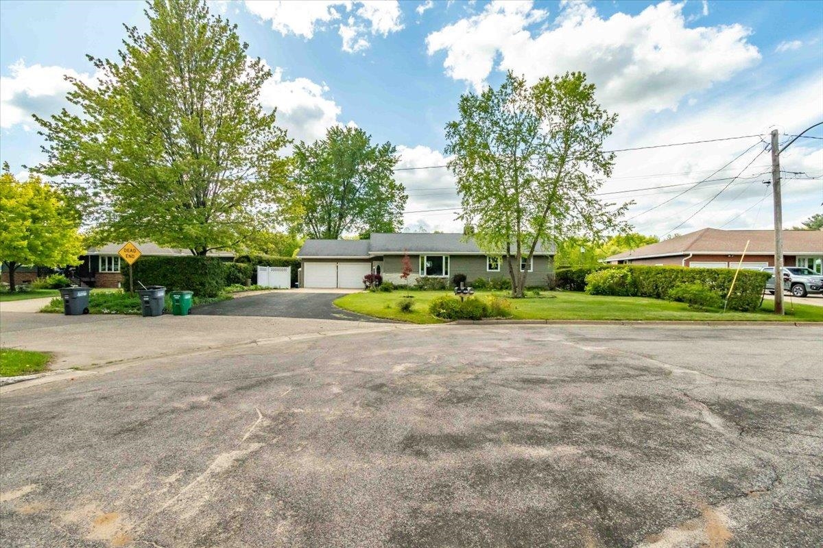 2931 NORTH AVENUE, Wisconsin Rapids, Wisconsin 54495, 3 Bedrooms Bedrooms, ,1 BathroomBathrooms,Residential,For Sale,2931 NORTH AVENUE,22502259