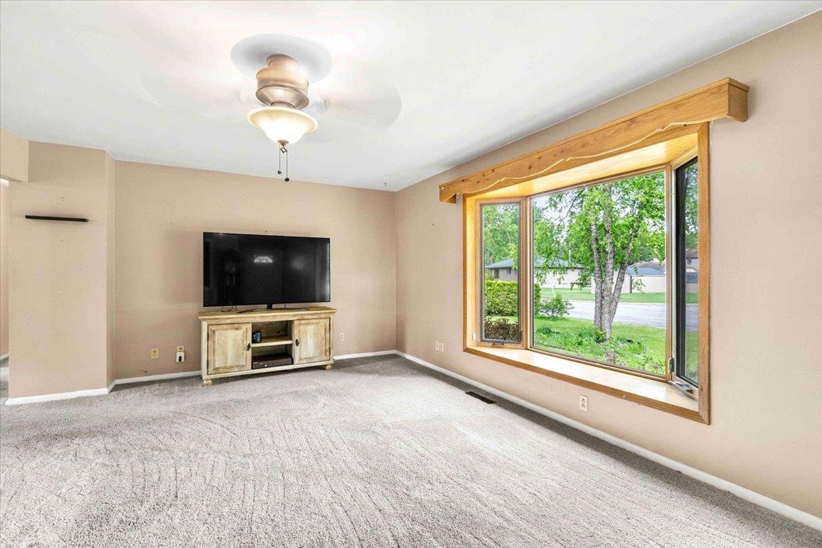 2931 NORTH AVENUE, Wisconsin Rapids, Wisconsin 54495, 3 Bedrooms Bedrooms, ,1 BathroomBathrooms,Residential,For Sale,2931 NORTH AVENUE,22502259