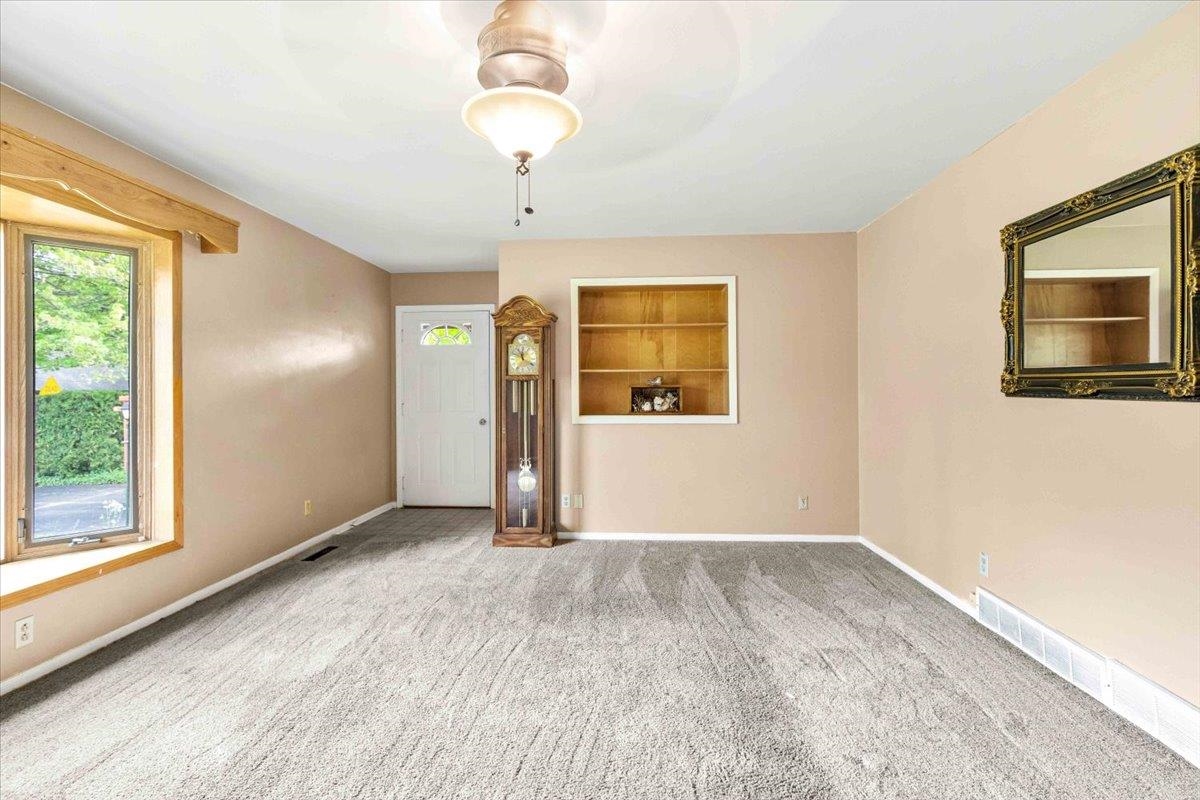 2931 NORTH AVENUE, Wisconsin Rapids, Wisconsin 54495, 3 Bedrooms Bedrooms, ,1 BathroomBathrooms,Residential,For Sale,2931 NORTH AVENUE,22502259