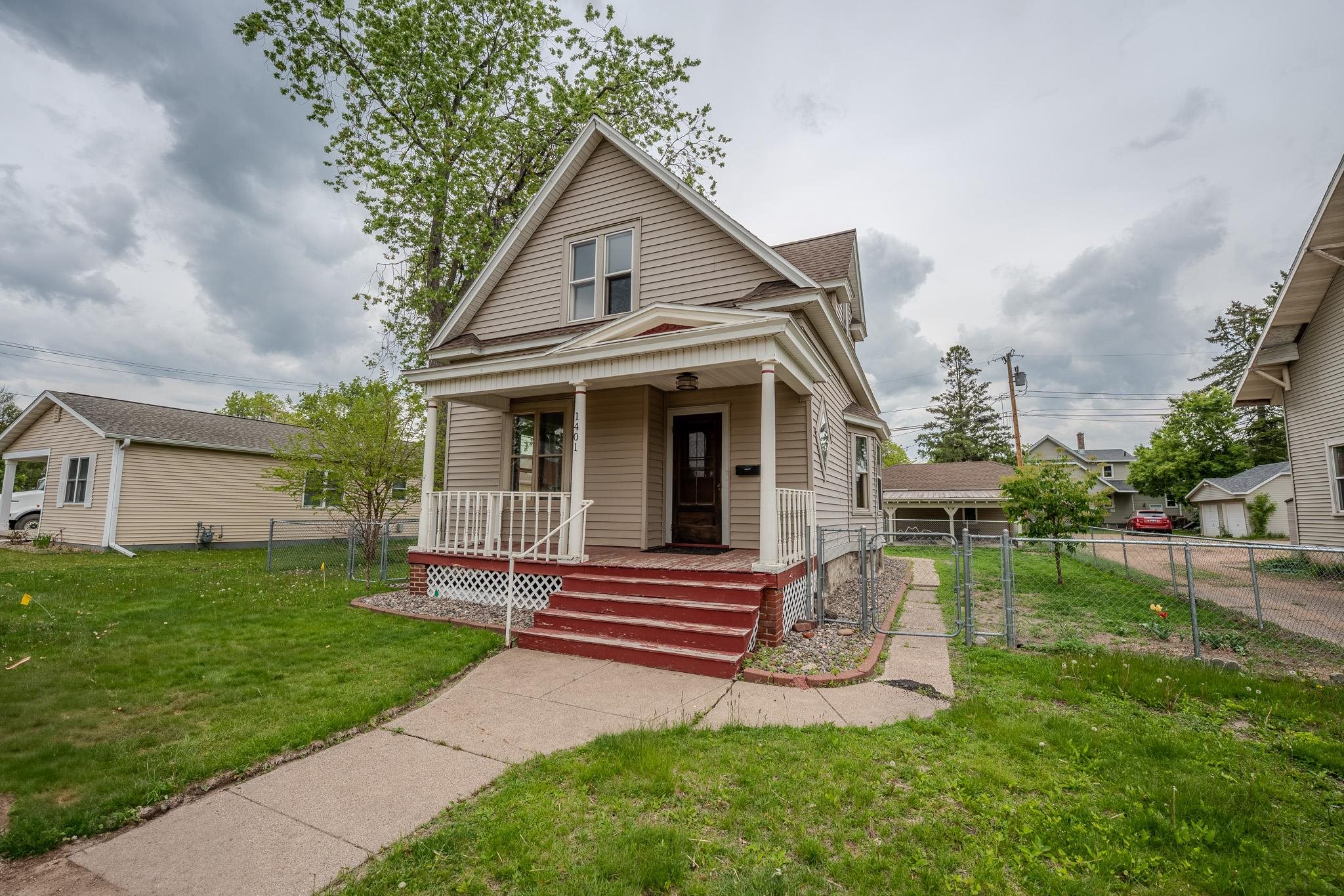 1401 N 2ND STREET, Wausau, Wisconsin 54403, 3 Bedrooms Bedrooms, ,1 BathroomBathrooms,Residential,For Sale,1401 N 2ND STREET,22502261