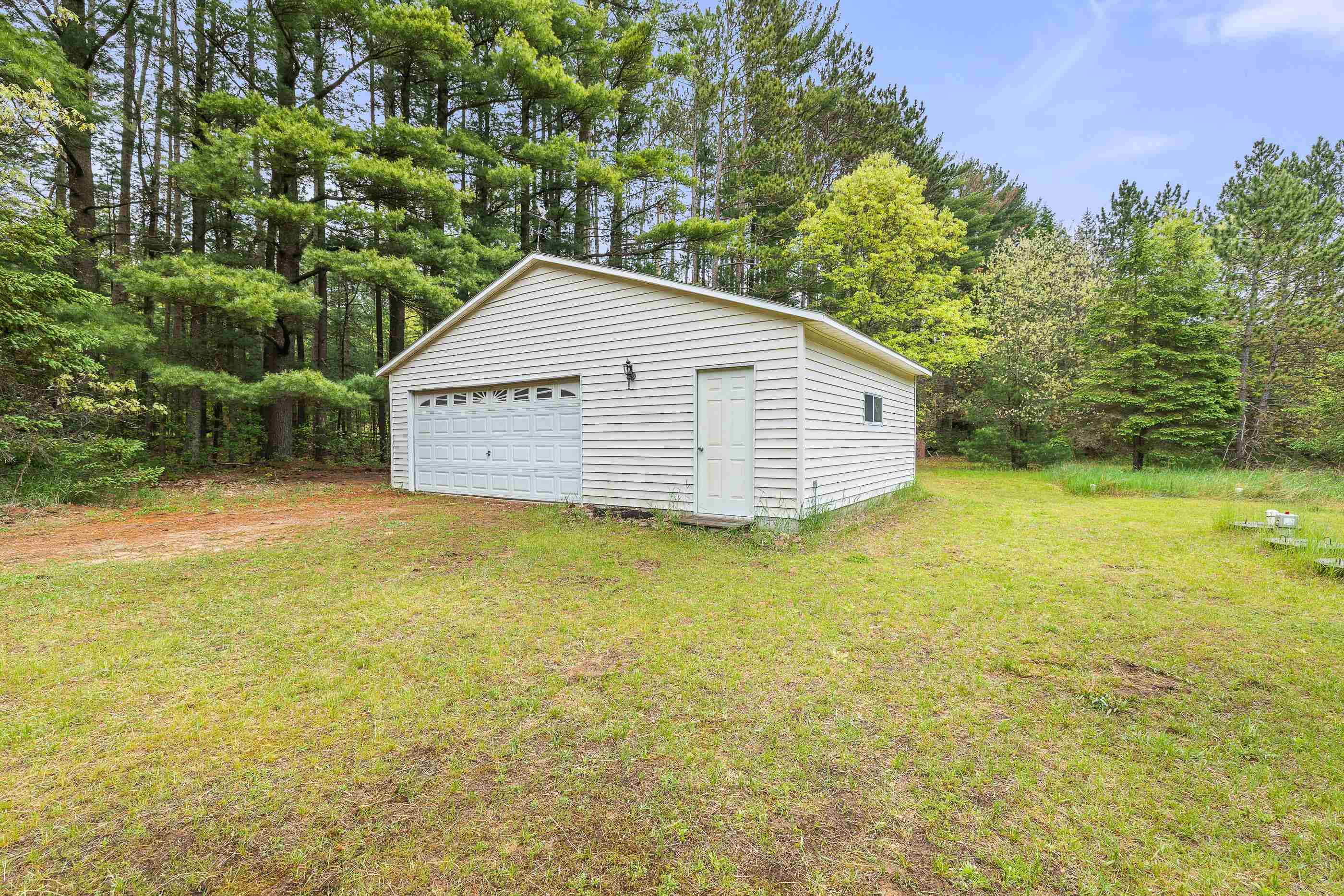 10533 2ND AVENUE, Almond, Wisconsin 54909, 3 Bedrooms Bedrooms, ,1 BathroomBathrooms,Residential,For Sale,10533 2ND AVENUE,22502264
