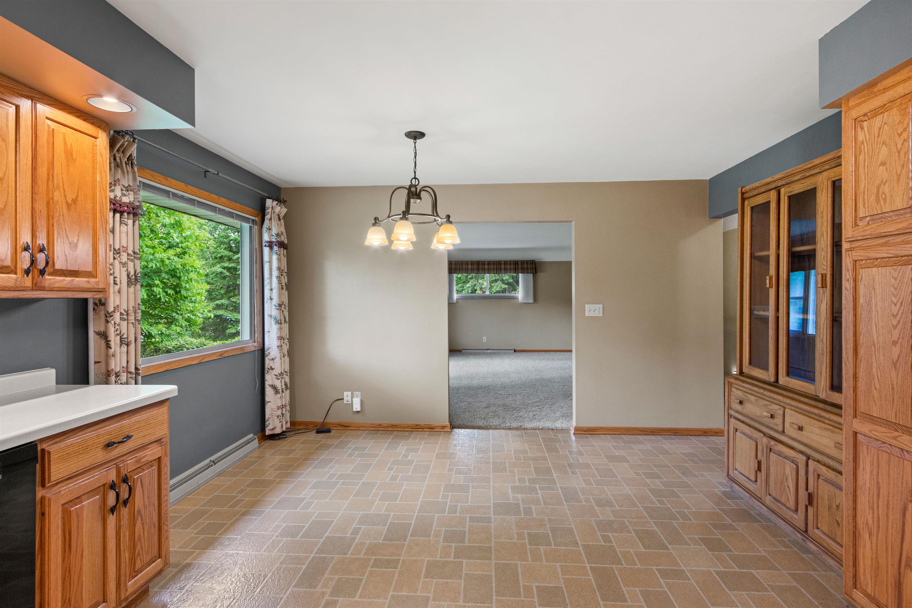 3594 SUNSET DRIVE NORTH, Stevens Point, Wisconsin 54482, 4 Bedrooms Bedrooms, ,2 BathroomsBathrooms,Residential,For Sale,3594 SUNSET DRIVE NORTH,22502266
