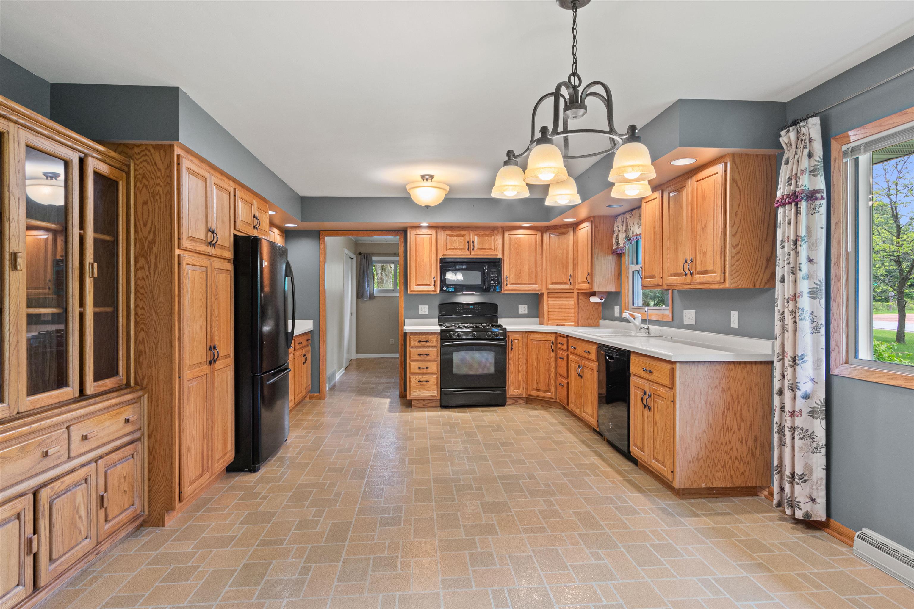 3594 SUNSET DRIVE NORTH, Stevens Point, Wisconsin 54482, 4 Bedrooms Bedrooms, ,2 BathroomsBathrooms,Residential,For Sale,3594 SUNSET DRIVE NORTH,22502266