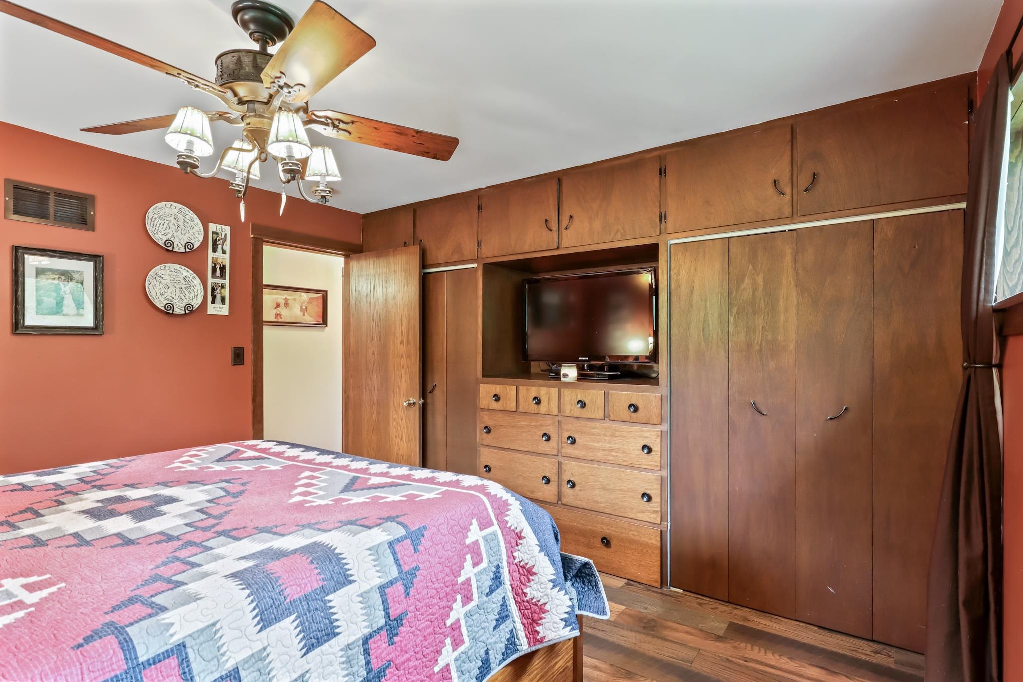 125 W WILLOW STREET, Stevens Point, Wisconsin 54481, 4 Bedrooms Bedrooms, ,2 BathroomsBathrooms,Residential,For Sale,125 W WILLOW STREET,22502267