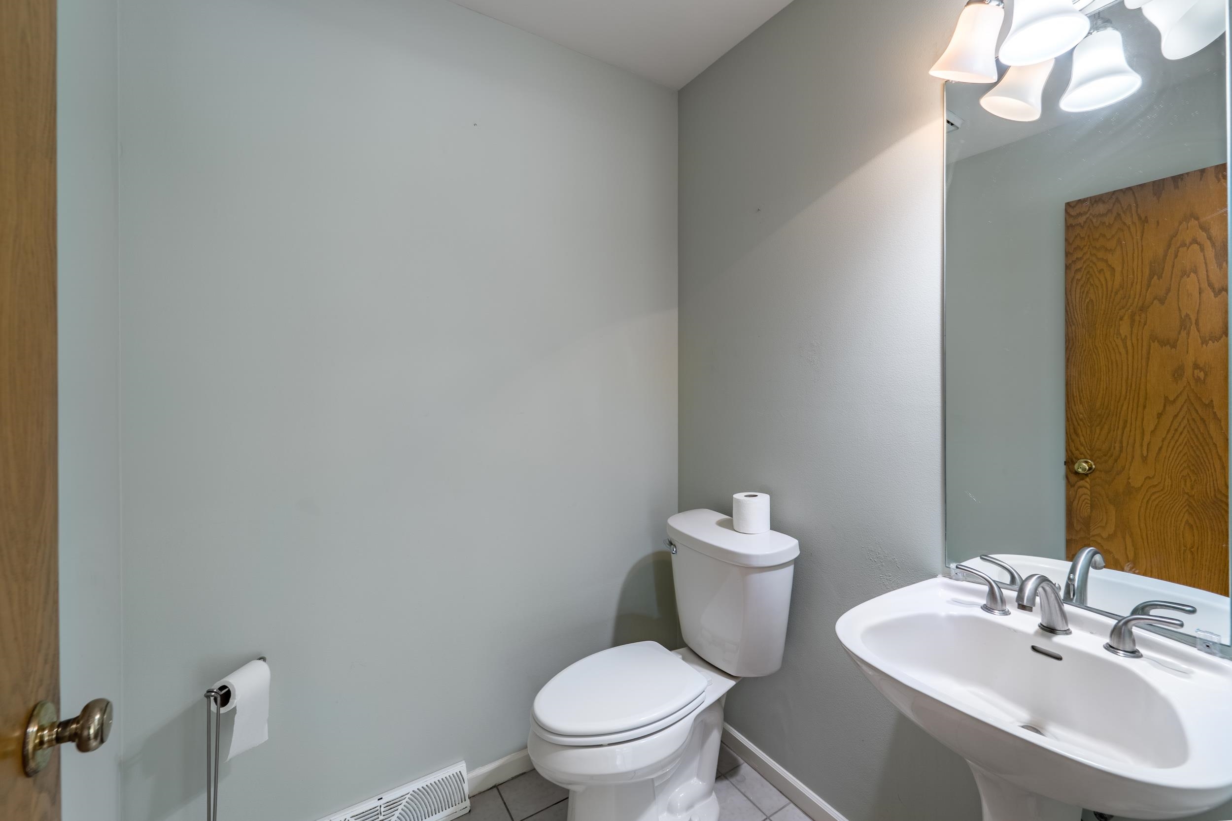 1255 EASTHILL DRIVE, Wausau, Wisconsin 54403, 3 Bedrooms Bedrooms, ,2 BathroomsBathrooms,Residential,For Sale,1255 EASTHILL DRIVE,22502268