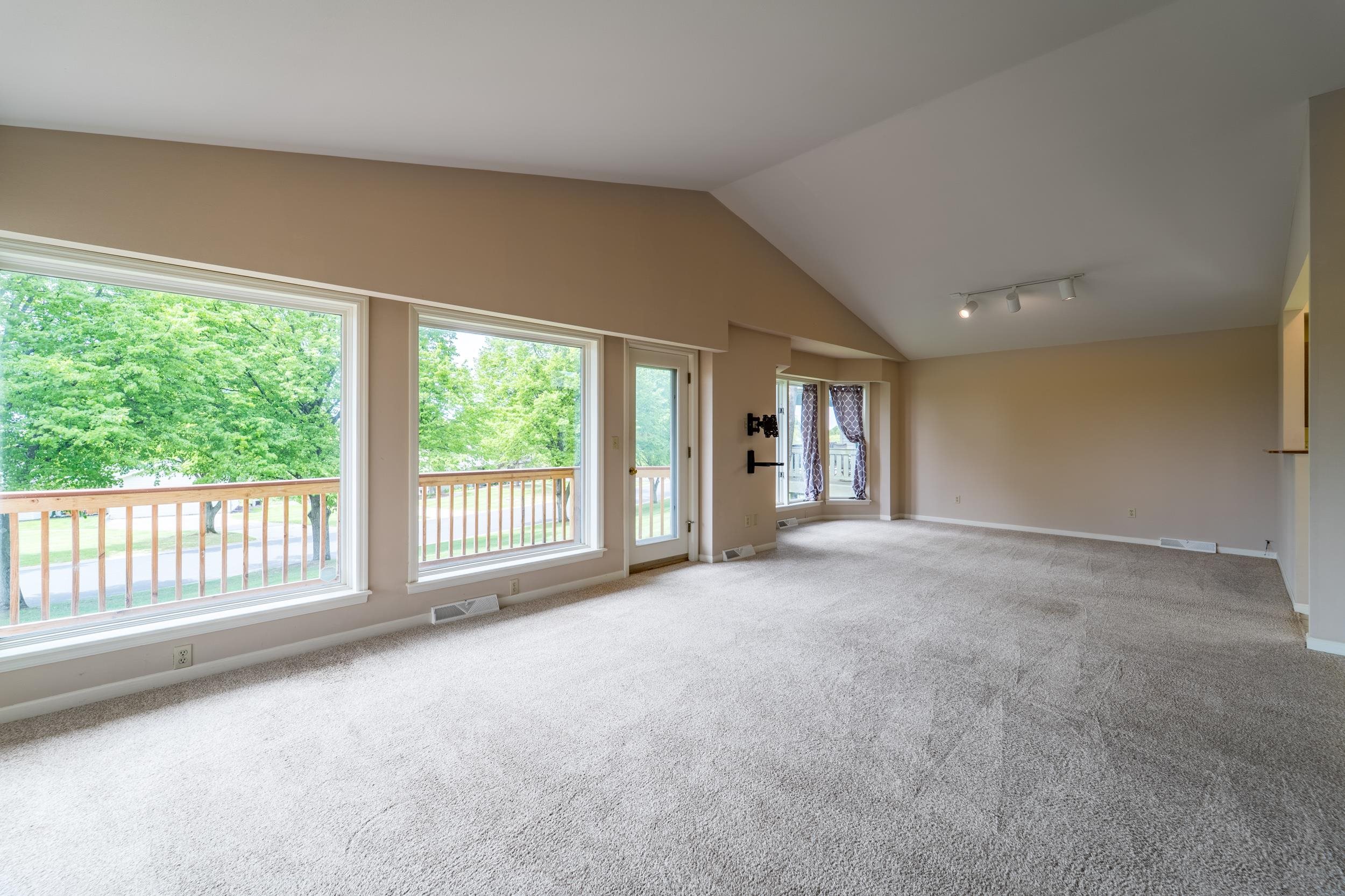 1255 EASTHILL DRIVE, Wausau, Wisconsin 54403, 3 Bedrooms Bedrooms, ,2 BathroomsBathrooms,Residential,For Sale,1255 EASTHILL DRIVE,22502268