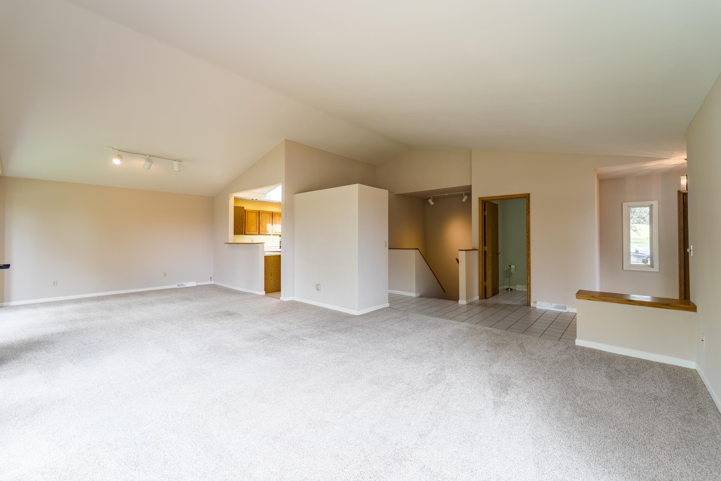 1255 EASTHILL DRIVE, Wausau, Wisconsin 54403, 3 Bedrooms Bedrooms, ,2 BathroomsBathrooms,Residential,For Sale,1255 EASTHILL DRIVE,22502268