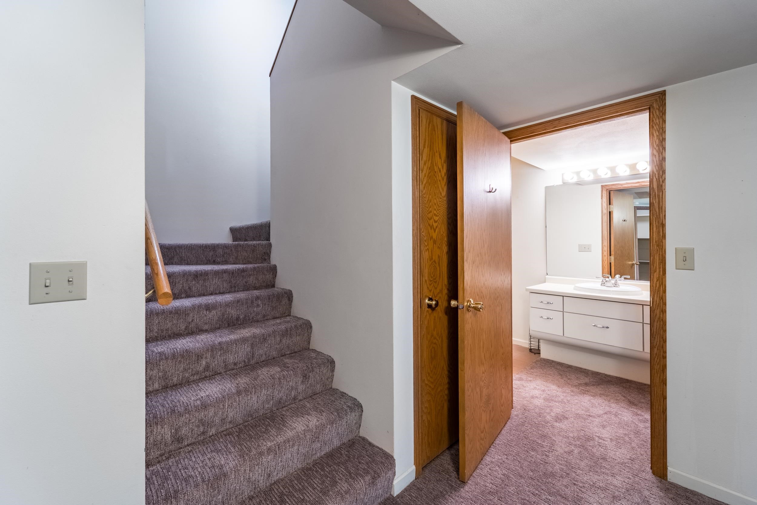 1255 EASTHILL DRIVE, Wausau, Wisconsin 54403, 3 Bedrooms Bedrooms, ,2 BathroomsBathrooms,Residential,For Sale,1255 EASTHILL DRIVE,22502268
