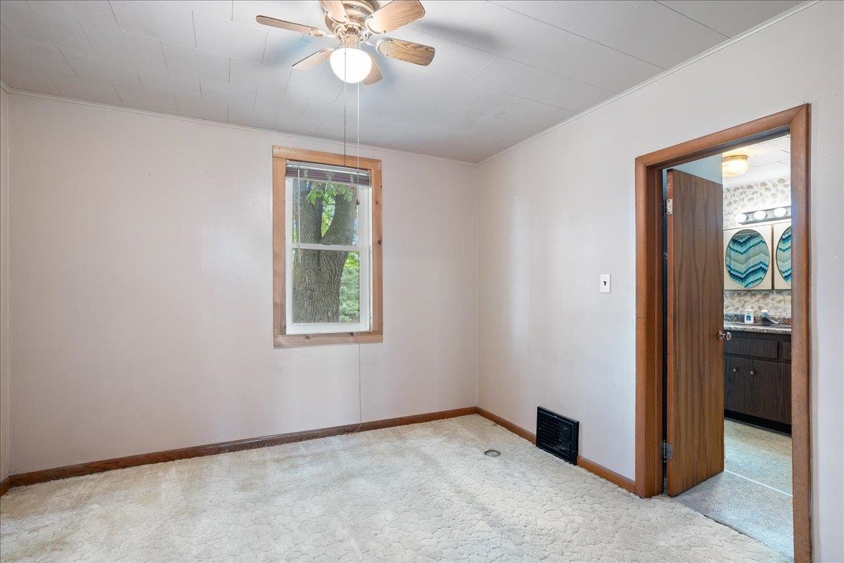 10680 COUNTY ROAD Y, Marshfield, Wisconsin 54449, 5 Bedrooms Bedrooms, ,1 BathroomBathrooms,Residential,For Sale,10680 COUNTY ROAD Y,22502272
