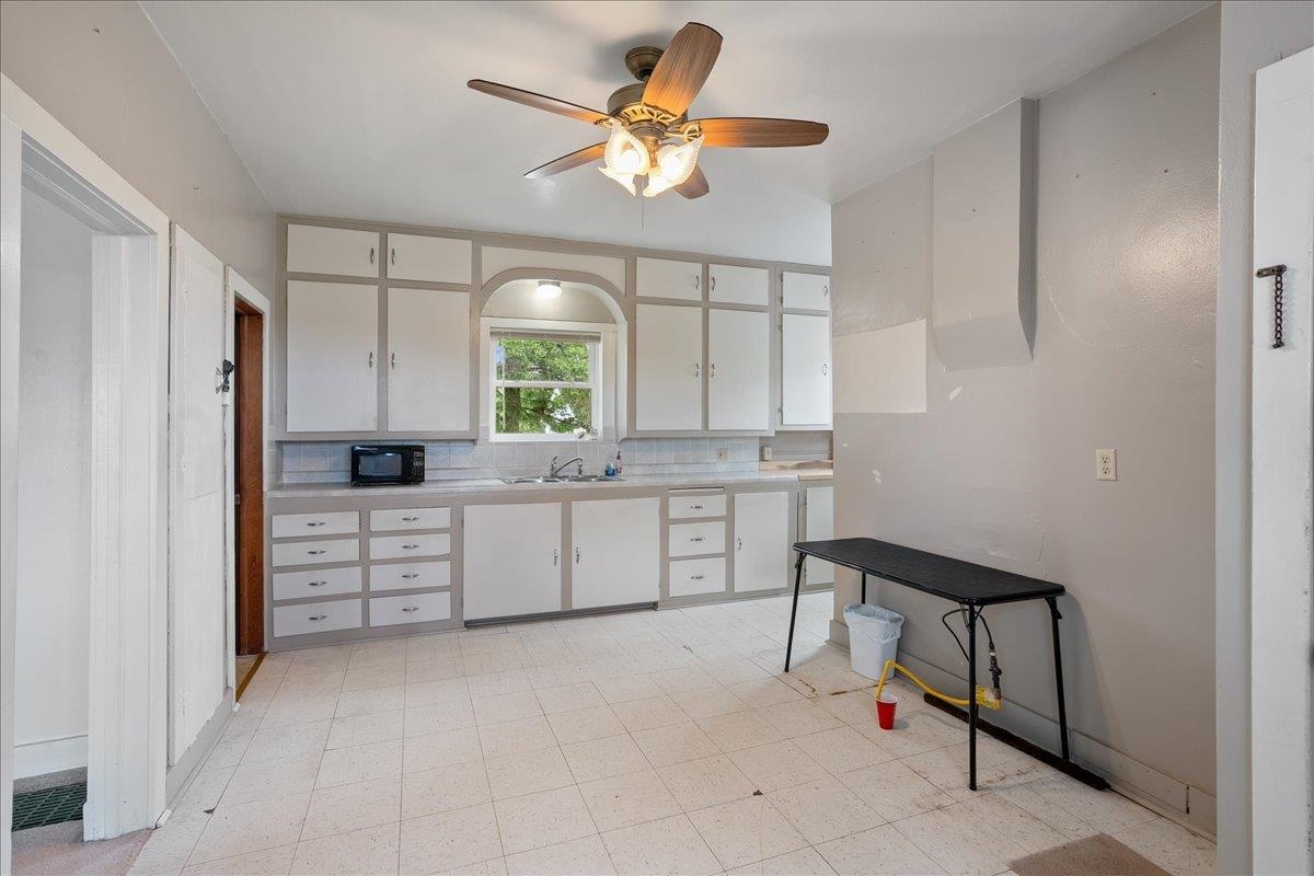10680 COUNTY ROAD Y, Marshfield, Wisconsin 54449, 5 Bedrooms Bedrooms, ,1 BathroomBathrooms,Residential,For Sale,10680 COUNTY ROAD Y,22502272