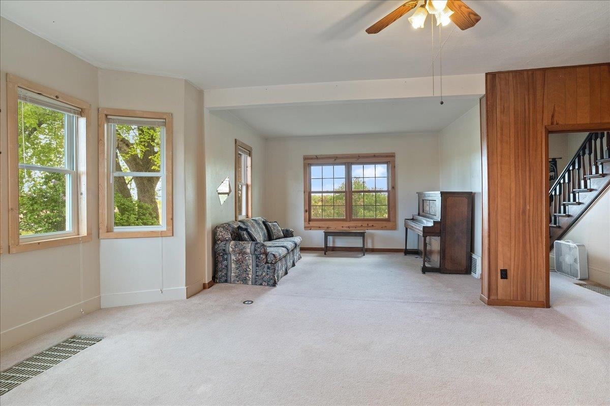 10680 COUNTY ROAD Y, Marshfield, Wisconsin 54449, 5 Bedrooms Bedrooms, ,1 BathroomBathrooms,Residential,For Sale,10680 COUNTY ROAD Y,22502272