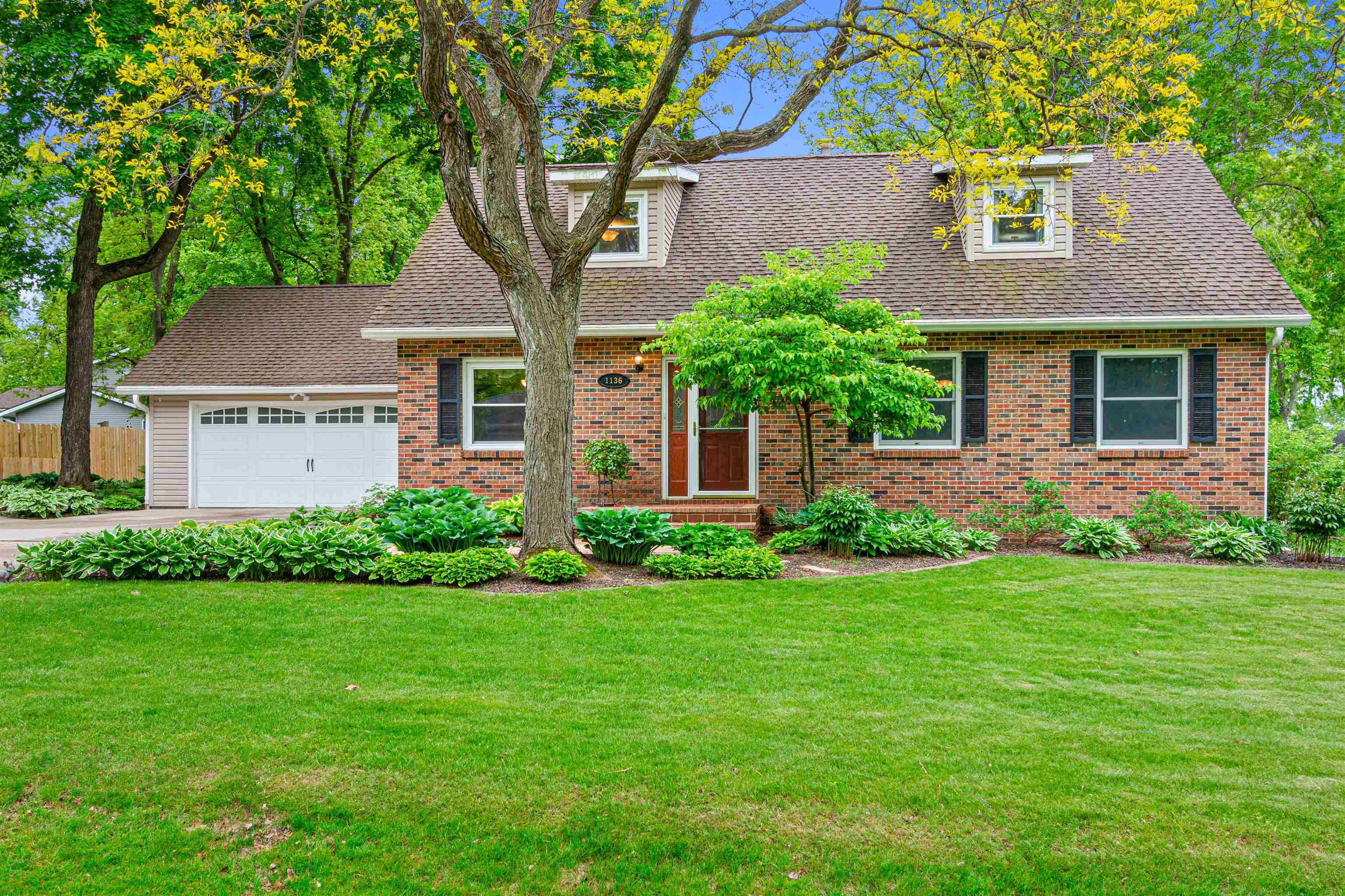 1136 W RIDGE ROAD, Marshfield, Wisconsin 54449, 4 Bedrooms Bedrooms, ,2 BathroomsBathrooms,Residential,For Sale,1136 W RIDGE ROAD,22502280