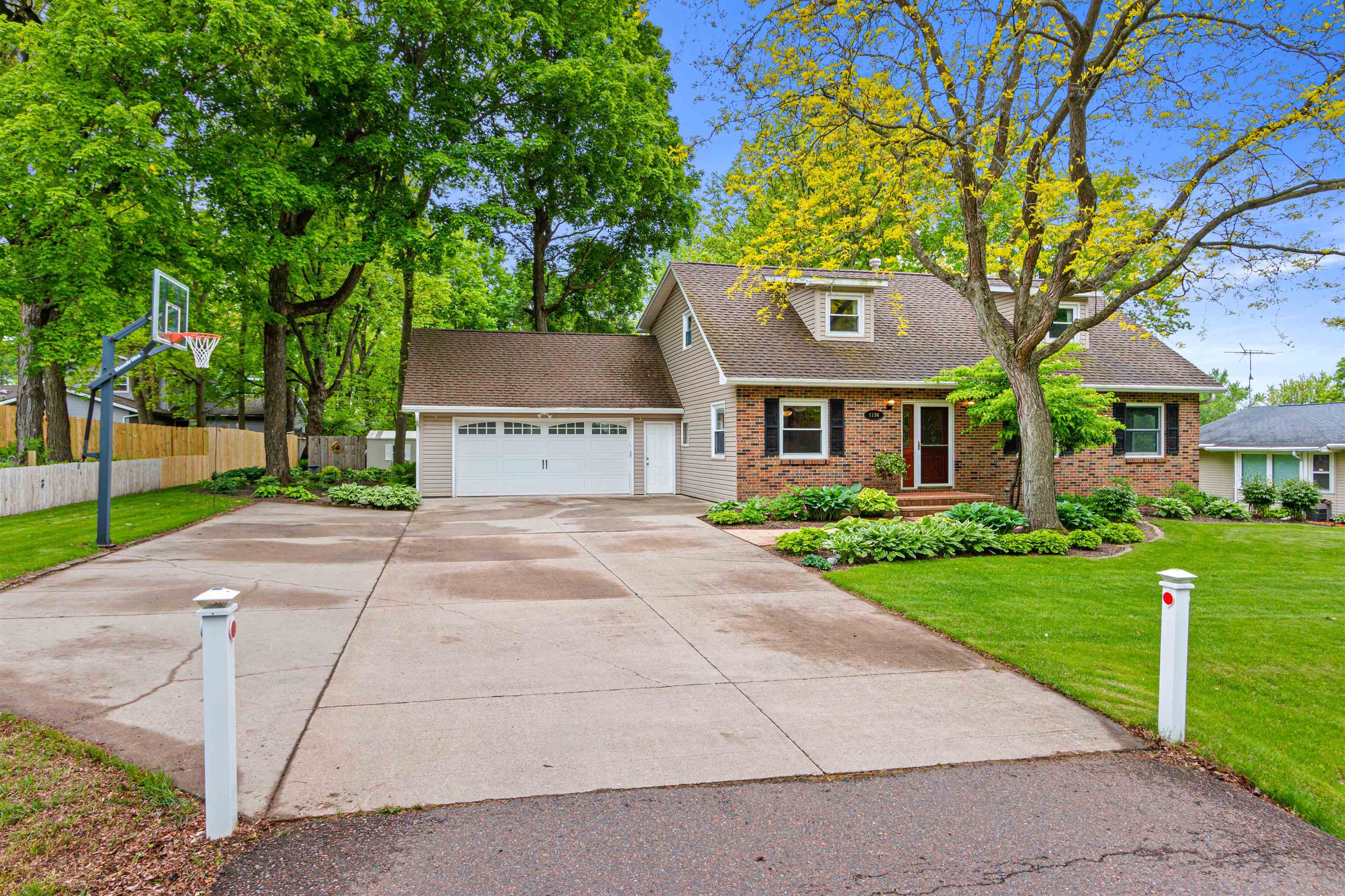 1136 W RIDGE ROAD, Marshfield, Wisconsin 54449, 4 Bedrooms Bedrooms, ,2 BathroomsBathrooms,Residential,For Sale,1136 W RIDGE ROAD,22502280