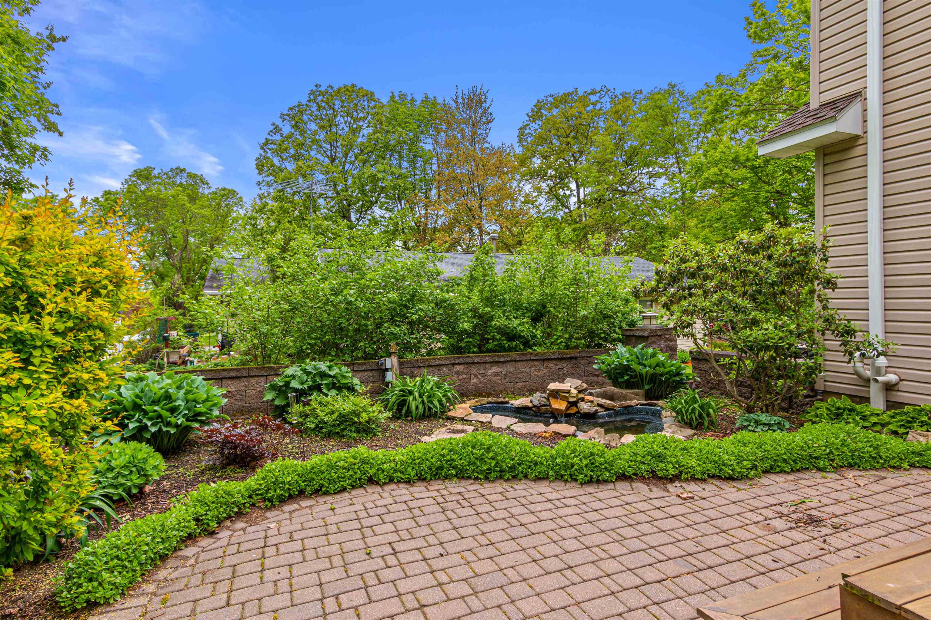 1136 W RIDGE ROAD, Marshfield, Wisconsin 54449, 4 Bedrooms Bedrooms, ,2 BathroomsBathrooms,Residential,For Sale,1136 W RIDGE ROAD,22502280