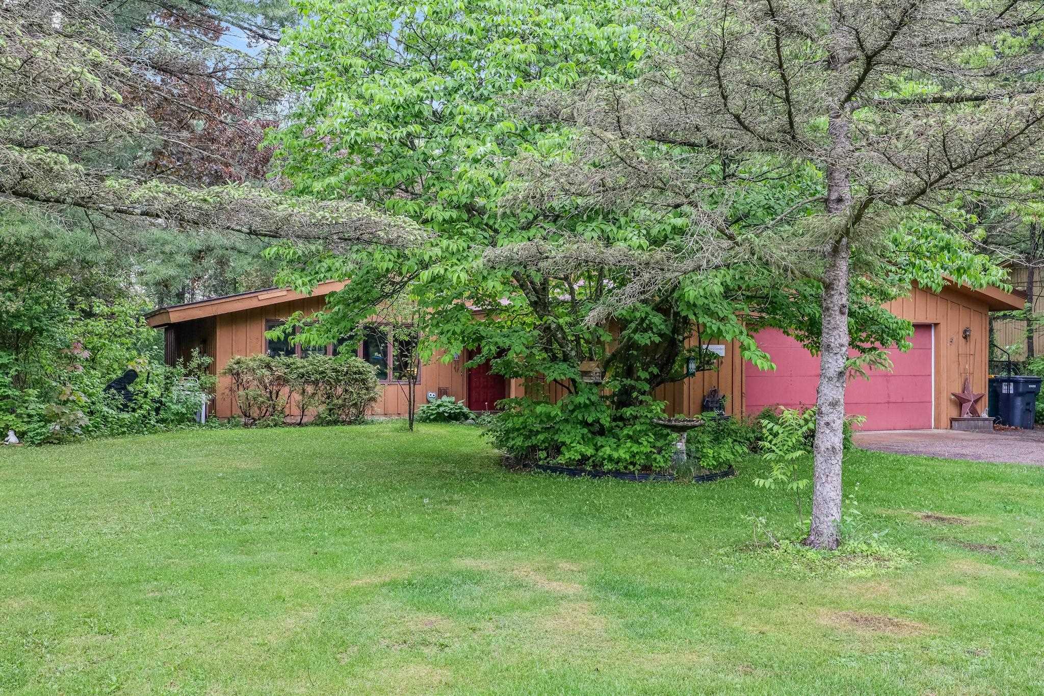 2720 PARKWAY COURT, Wisconsin Rapids, Wisconsin 54494, 3 Bedrooms Bedrooms, ,1 BathroomBathrooms,Residential,For Sale,2720 PARKWAY COURT,22502281