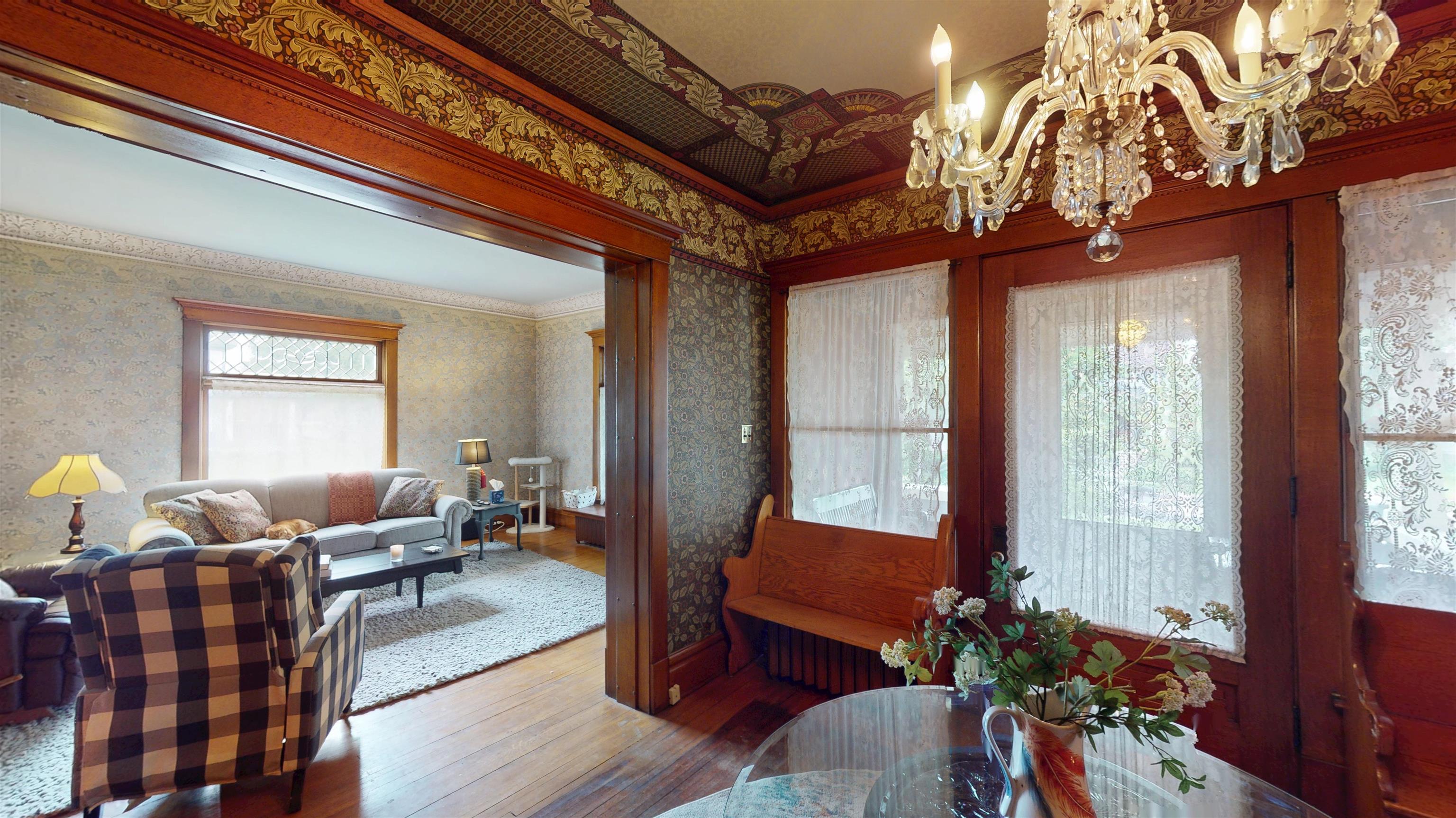 300 S VINE AVENUE, Marshfield, Wisconsin 54449, 5 Bedrooms Bedrooms, ,1 BathroomBathrooms,Residential,For Sale,300 S VINE AVENUE,22502286