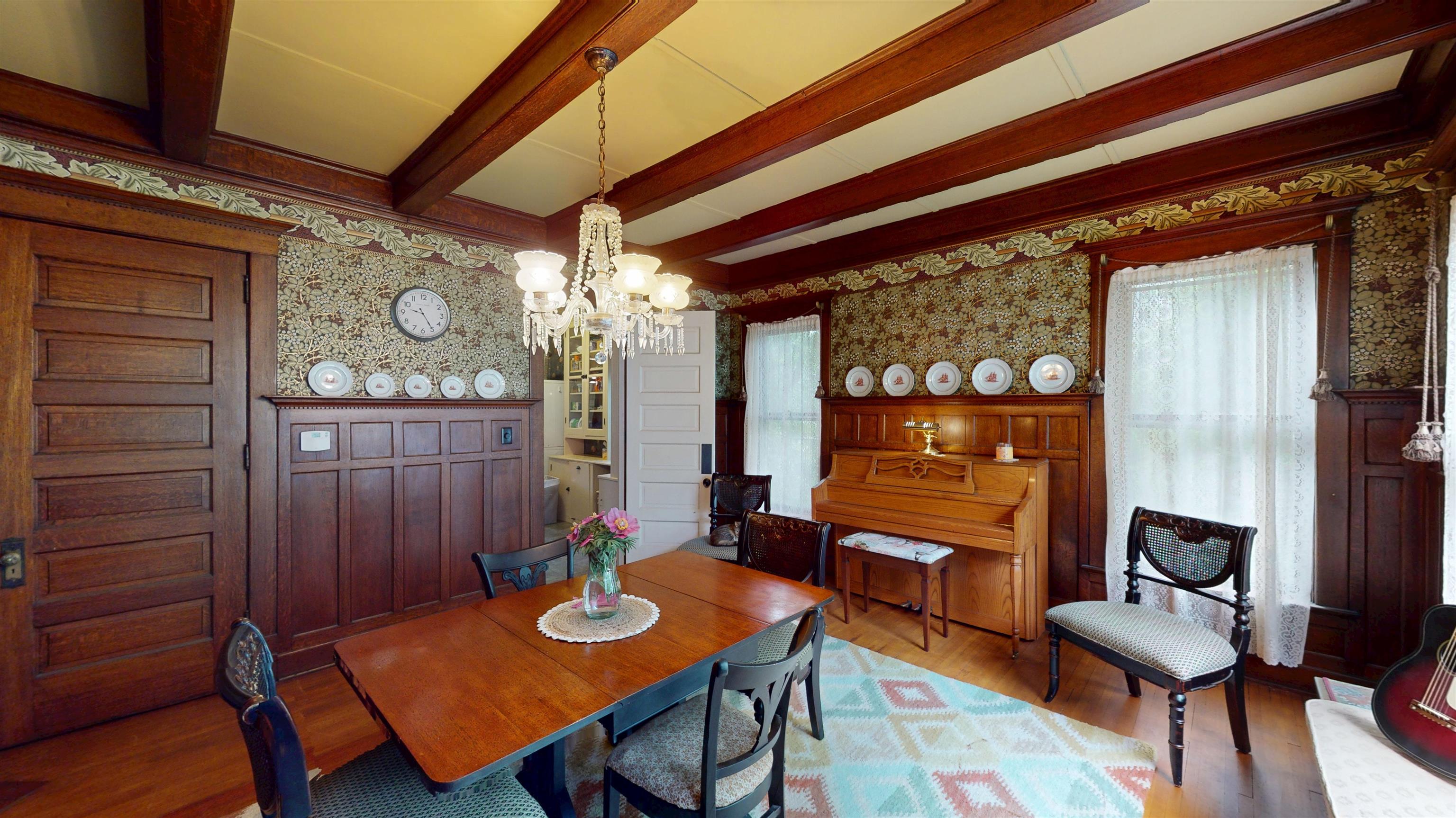 300 S VINE AVENUE, Marshfield, Wisconsin 54449, 5 Bedrooms Bedrooms, ,1 BathroomBathrooms,Residential,For Sale,300 S VINE AVENUE,22502286