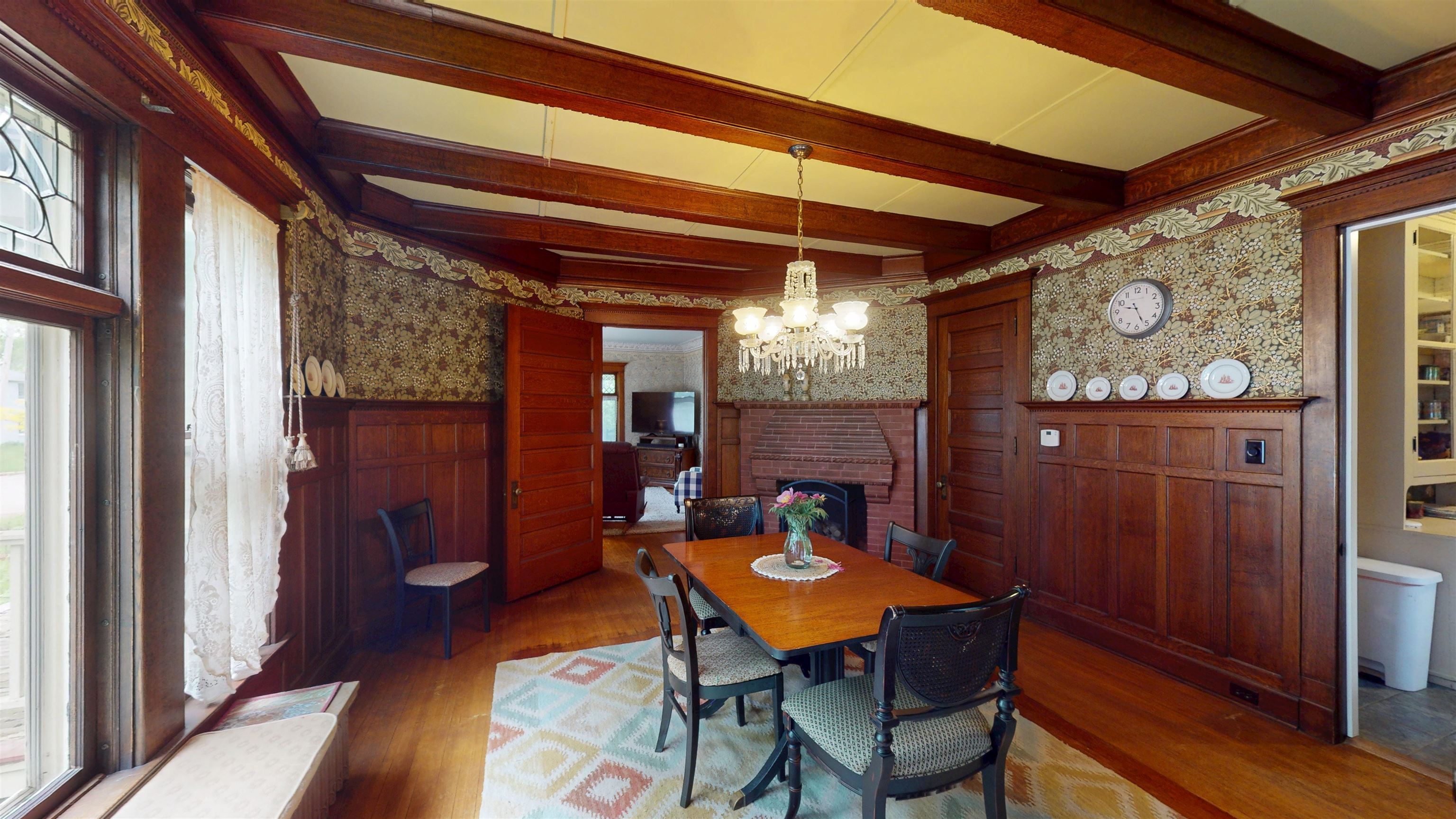 300 S VINE AVENUE, Marshfield, Wisconsin 54449, 5 Bedrooms Bedrooms, ,1 BathroomBathrooms,Residential,For Sale,300 S VINE AVENUE,22502286