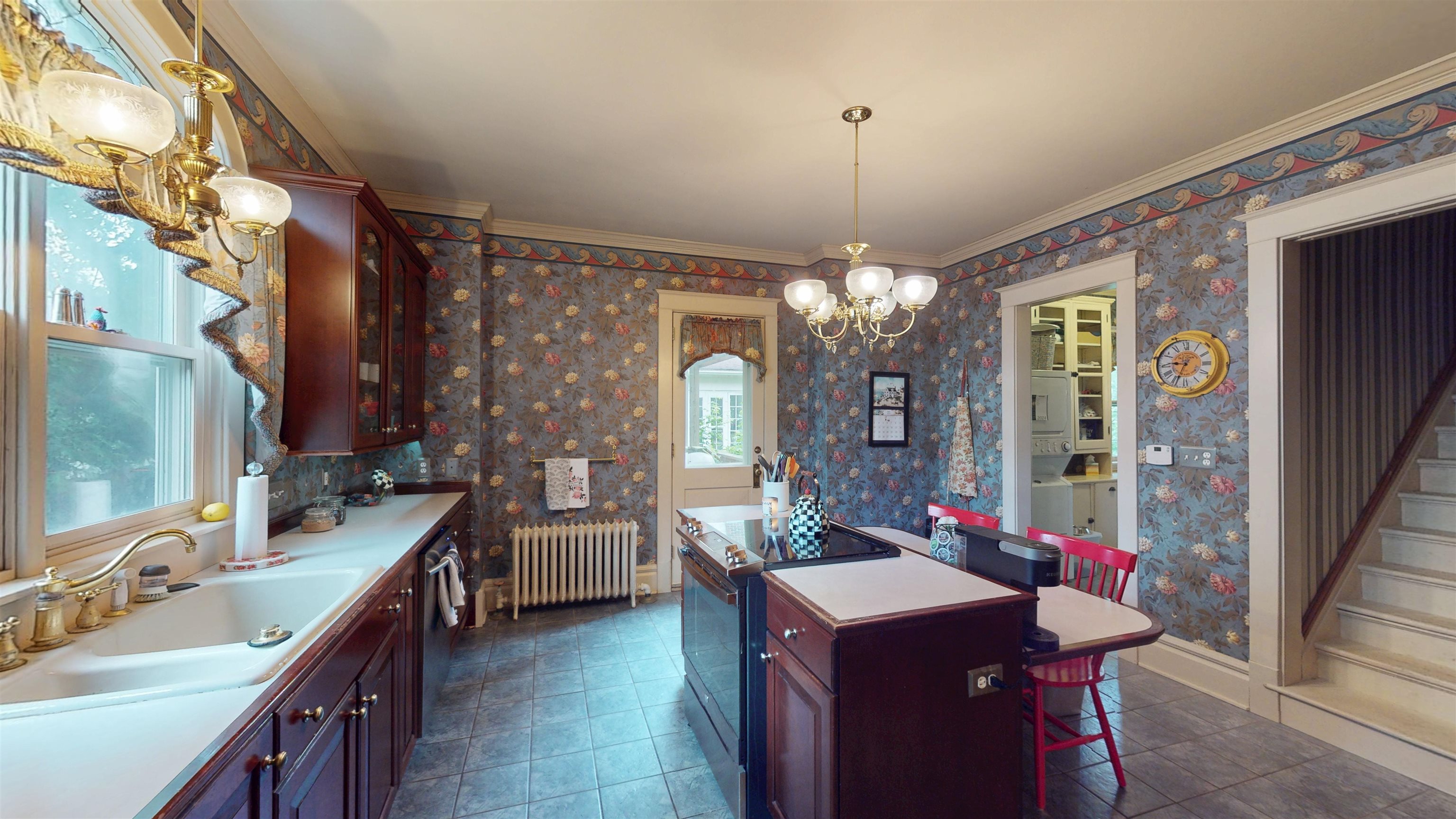 300 S VINE AVENUE, Marshfield, Wisconsin 54449, 5 Bedrooms Bedrooms, ,1 BathroomBathrooms,Residential,For Sale,300 S VINE AVENUE,22502286