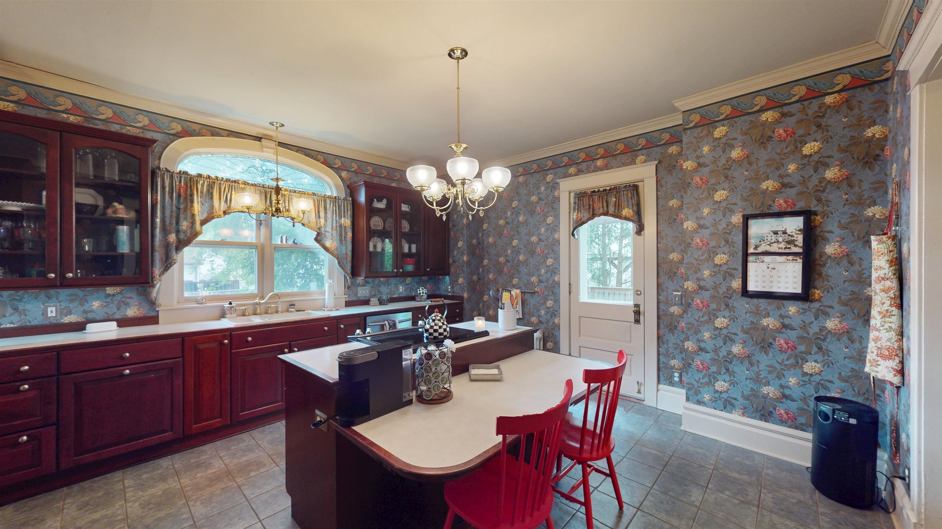 300 S VINE AVENUE, Marshfield, Wisconsin 54449, 5 Bedrooms Bedrooms, ,1 BathroomBathrooms,Residential,For Sale,300 S VINE AVENUE,22502286