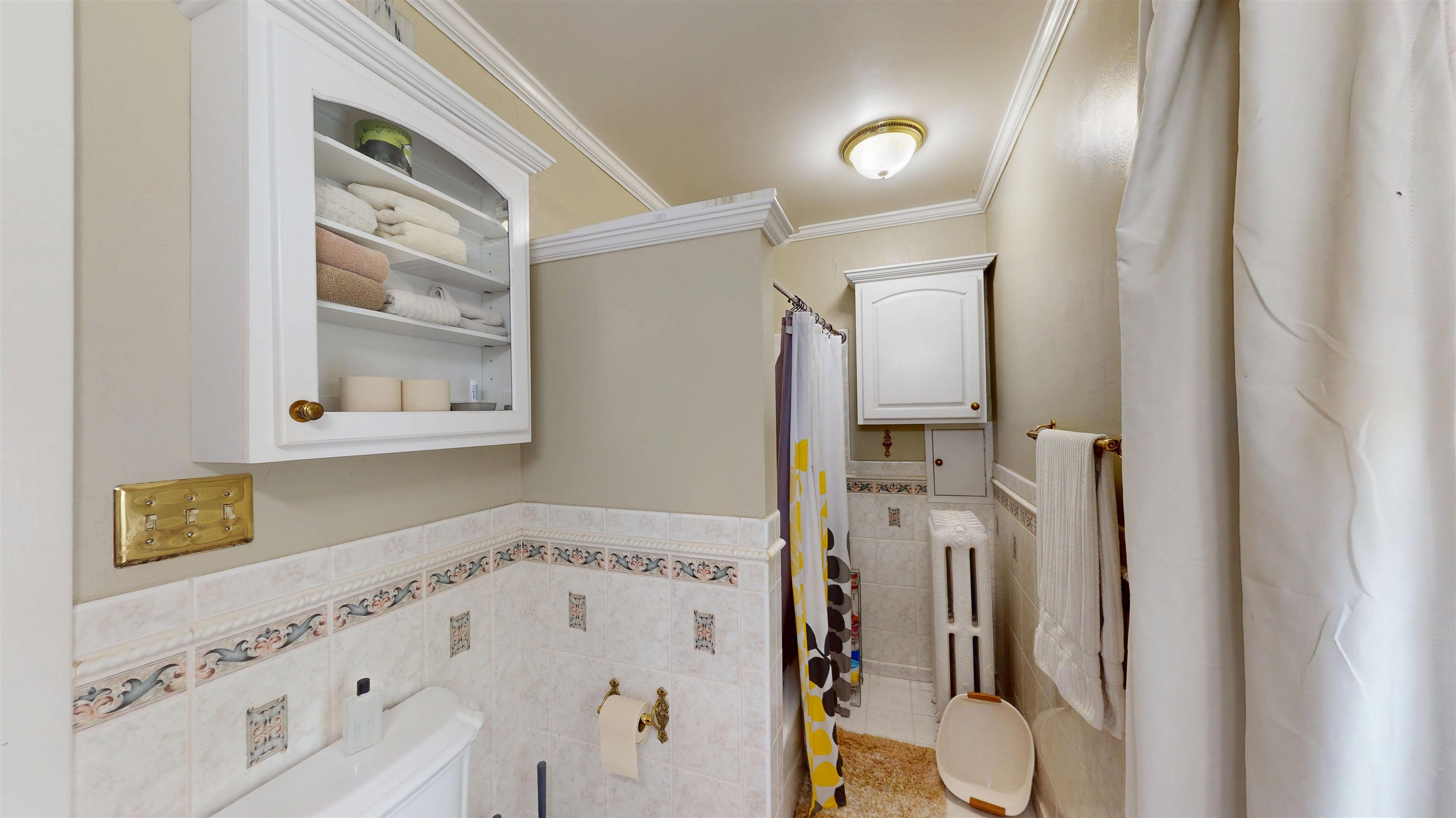 300 S VINE AVENUE, Marshfield, Wisconsin 54449, 5 Bedrooms Bedrooms, ,1 BathroomBathrooms,Residential,For Sale,300 S VINE AVENUE,22502286