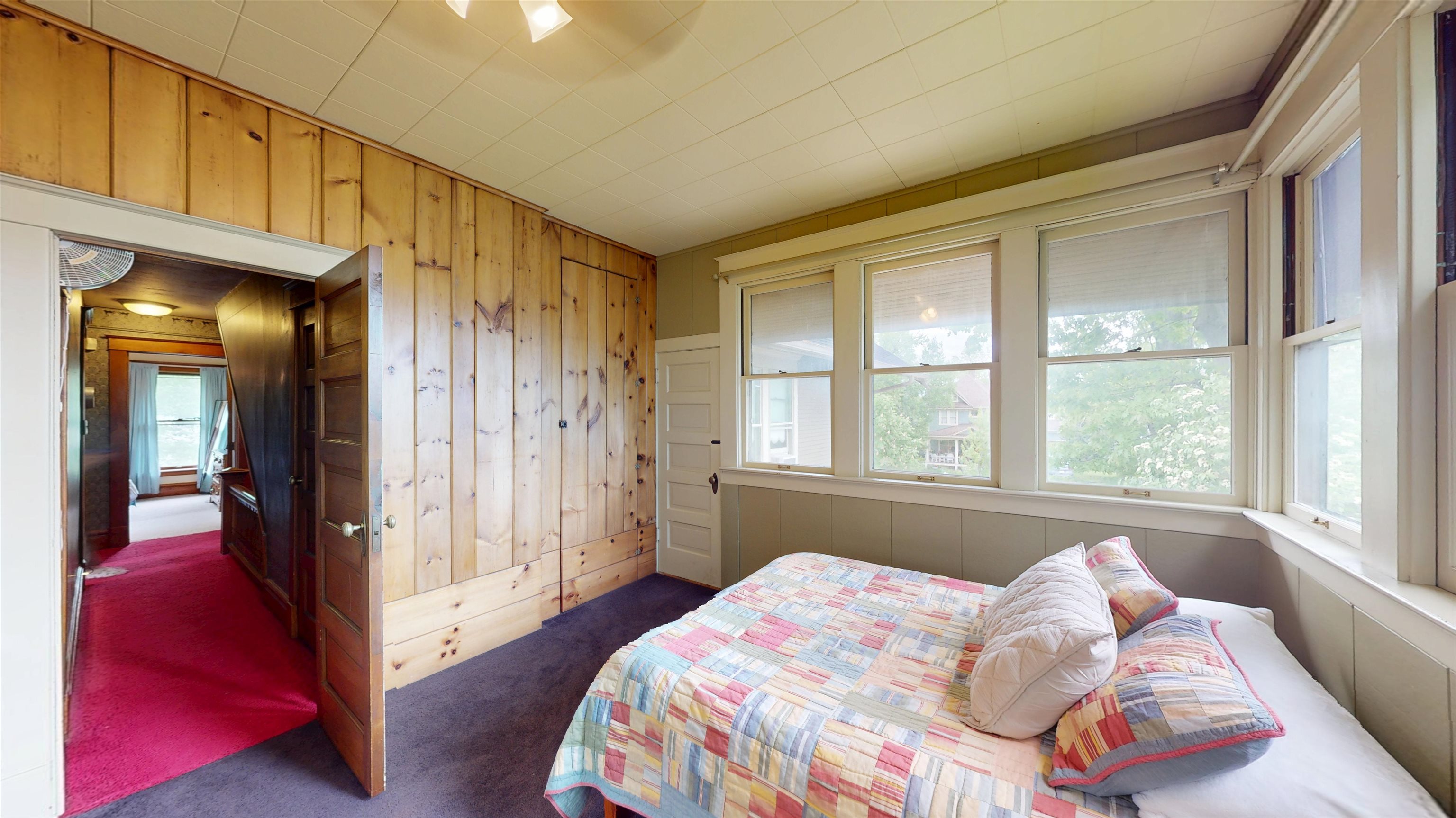 300 S VINE AVENUE, Marshfield, Wisconsin 54449, 5 Bedrooms Bedrooms, ,1 BathroomBathrooms,Residential,For Sale,300 S VINE AVENUE,22502286
