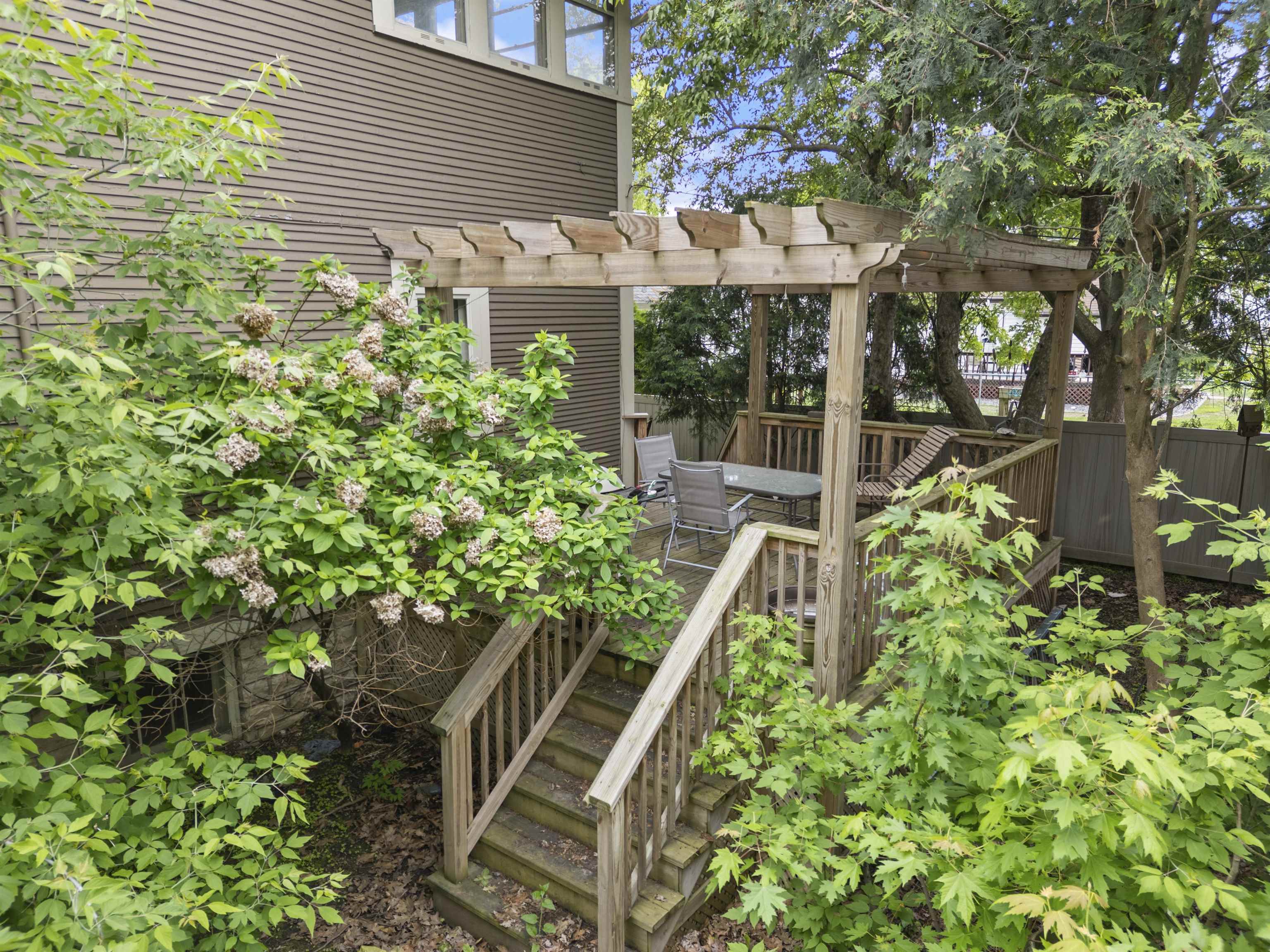 300 S VINE AVENUE, Marshfield, Wisconsin 54449, 5 Bedrooms Bedrooms, ,1 BathroomBathrooms,Residential,For Sale,300 S VINE AVENUE,22502286