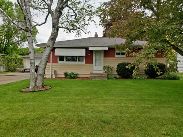 221 W 27TH STREET, Marshfield, Wisconsin 54449, 3 Bedrooms Bedrooms, ,2 BathroomsBathrooms,Residential,For Sale,221 W 27TH STREET,22502288