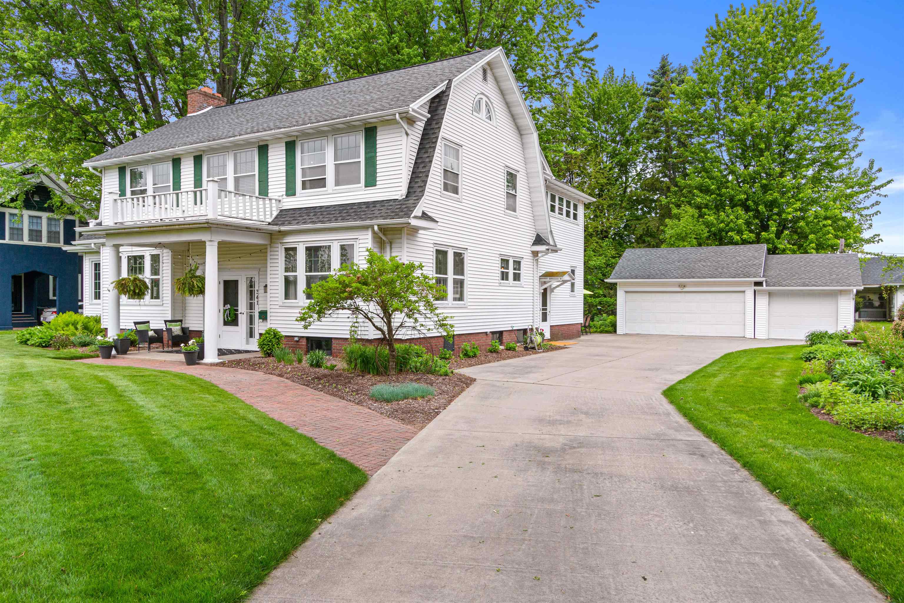 341 WISCONSIN RIVER DRIVE, Port Edwards, Wisconsin 54469, 4 Bedrooms Bedrooms, ,2 BathroomsBathrooms,Residential,For Sale,341 WISCONSIN RIVER DRIVE,22502289