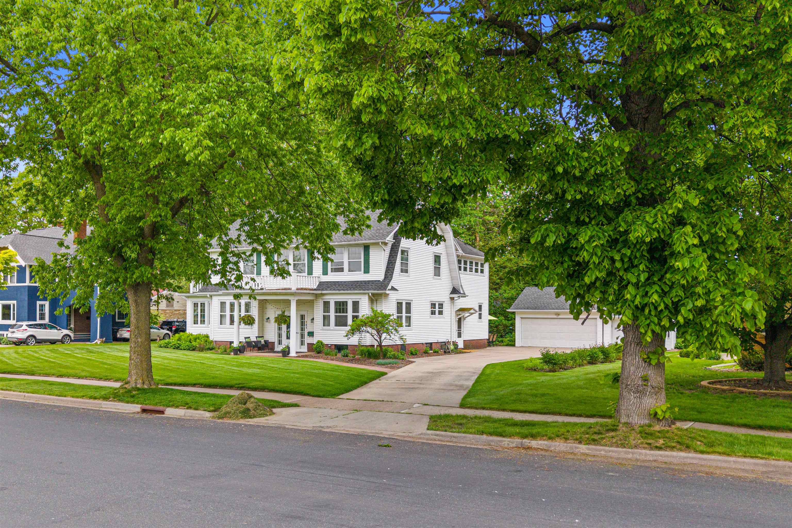 341 WISCONSIN RIVER DRIVE, Port Edwards, Wisconsin 54469, 4 Bedrooms Bedrooms, ,2 BathroomsBathrooms,Residential,For Sale,341 WISCONSIN RIVER DRIVE,22502289