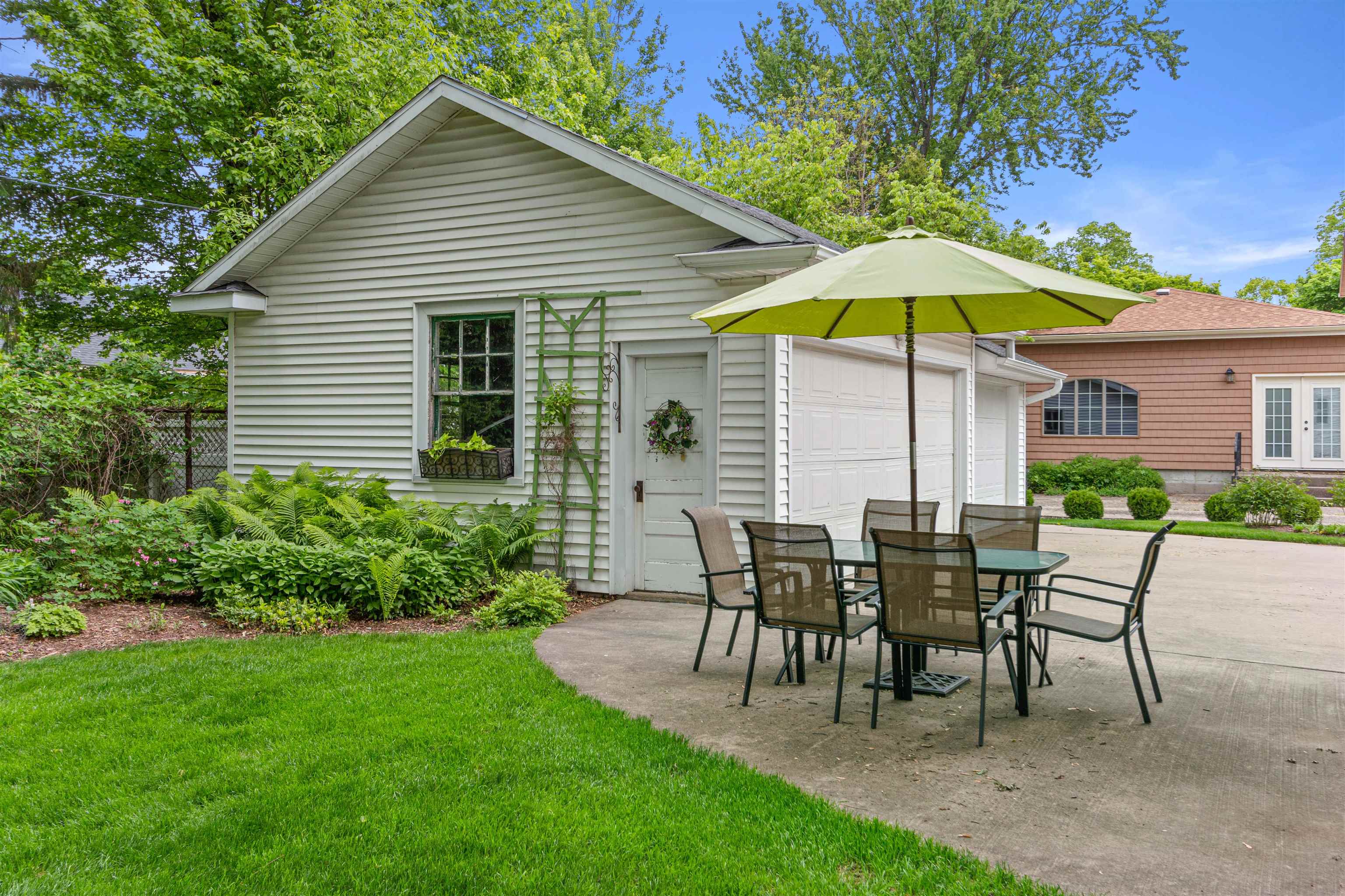 341 WISCONSIN RIVER DRIVE, Port Edwards, Wisconsin 54469, 4 Bedrooms Bedrooms, ,2 BathroomsBathrooms,Residential,For Sale,341 WISCONSIN RIVER DRIVE,22502289