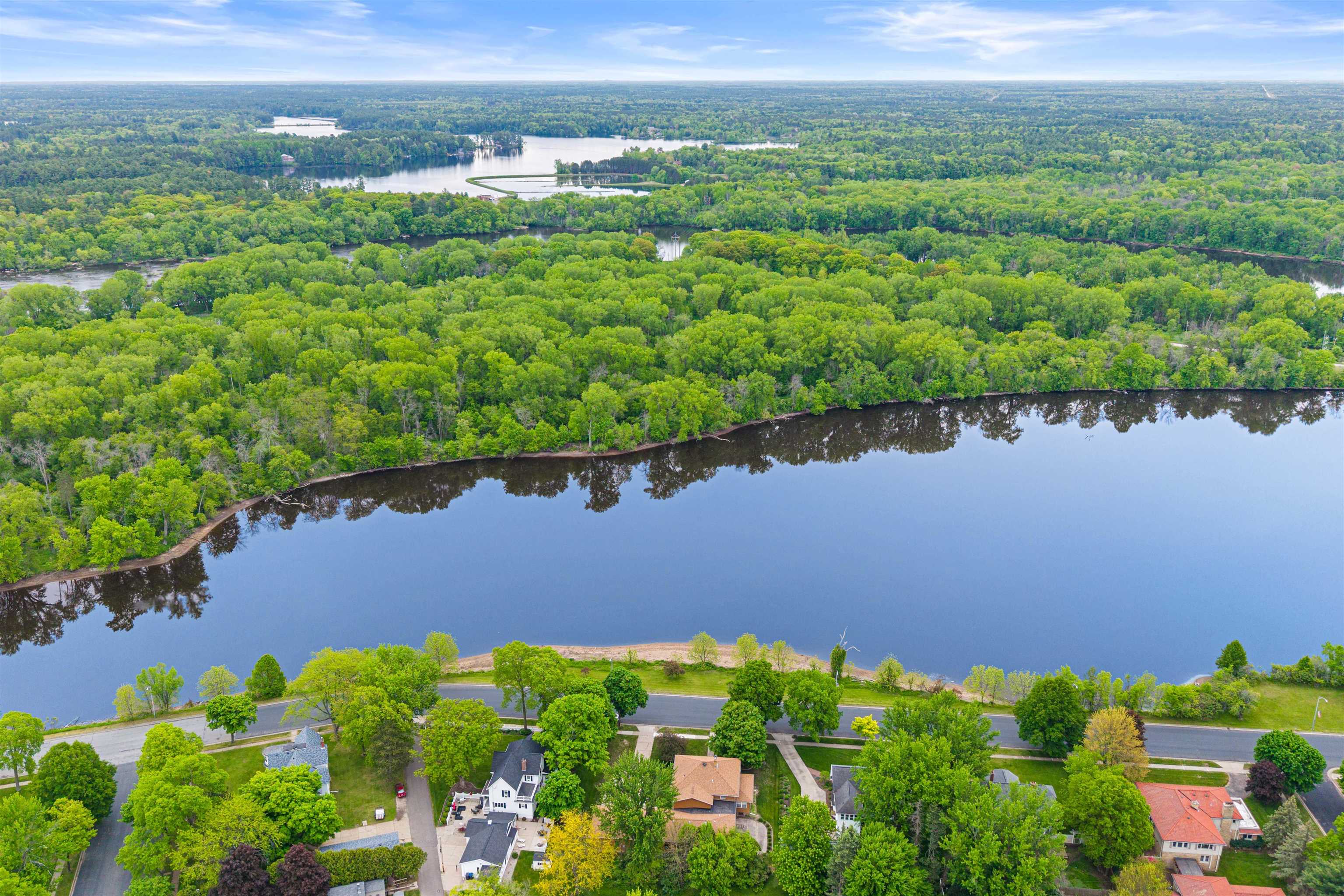 341 WISCONSIN RIVER DRIVE, Port Edwards, Wisconsin 54469, 4 Bedrooms Bedrooms, ,2 BathroomsBathrooms,Residential,For Sale,341 WISCONSIN RIVER DRIVE,22502289