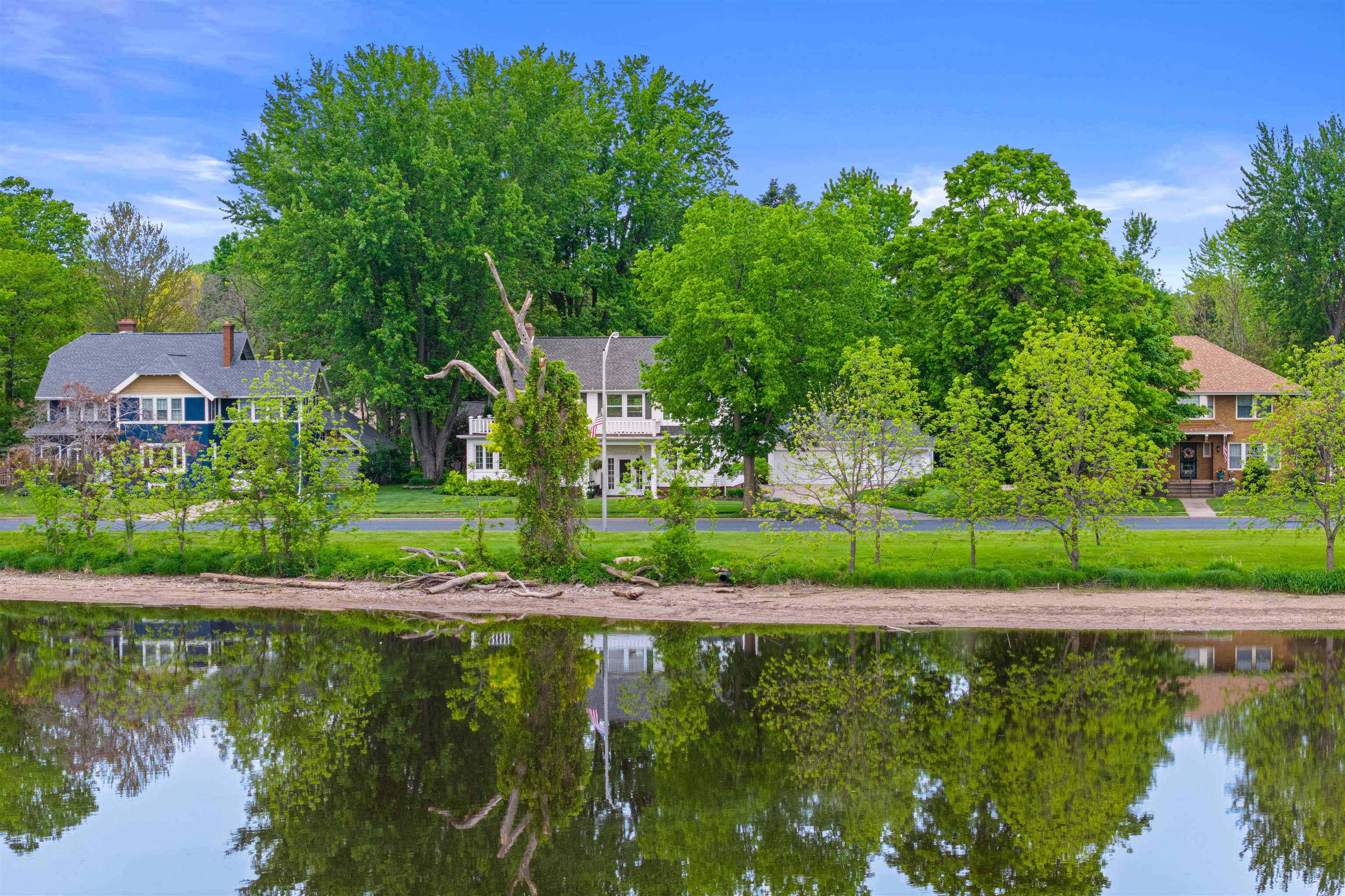 341 WISCONSIN RIVER DRIVE, Port Edwards, Wisconsin 54469, 4 Bedrooms Bedrooms, ,2 BathroomsBathrooms,Residential,For Sale,341 WISCONSIN RIVER DRIVE,22502289