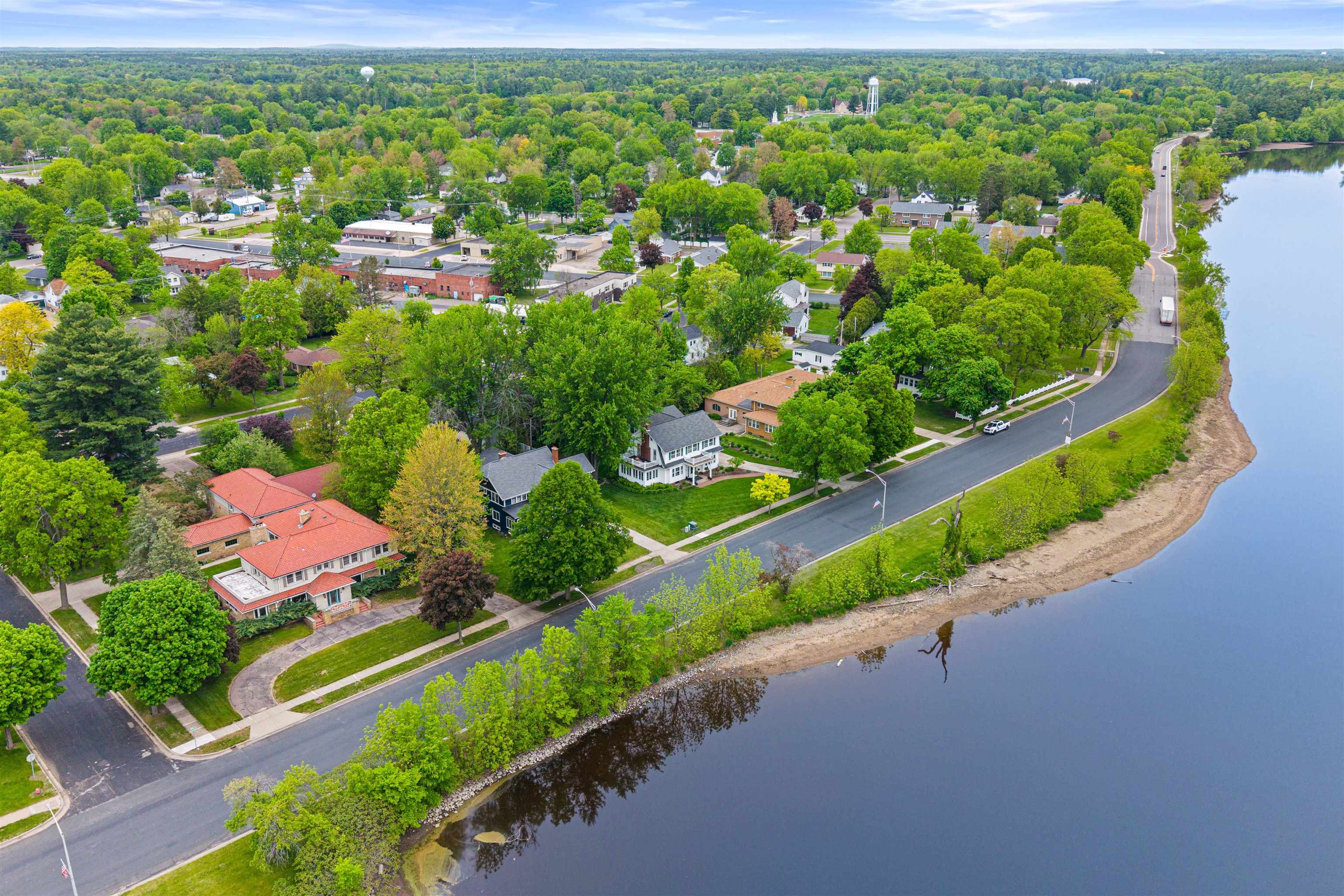 341 WISCONSIN RIVER DRIVE, Port Edwards, Wisconsin 54469, 4 Bedrooms Bedrooms, ,2 BathroomsBathrooms,Residential,For Sale,341 WISCONSIN RIVER DRIVE,22502289