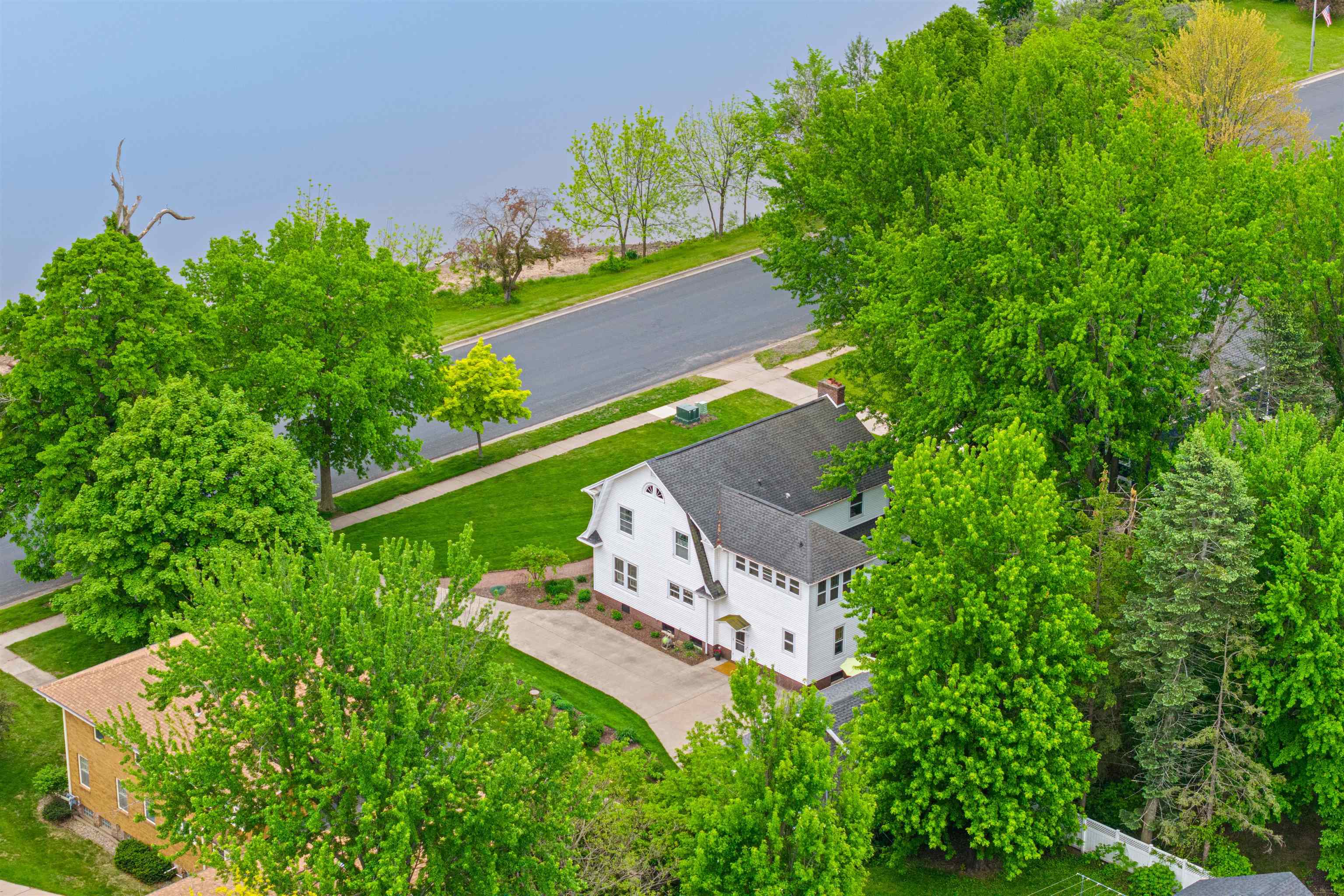 341 WISCONSIN RIVER DRIVE, Port Edwards, Wisconsin 54469, 4 Bedrooms Bedrooms, ,2 BathroomsBathrooms,Residential,For Sale,341 WISCONSIN RIVER DRIVE,22502289