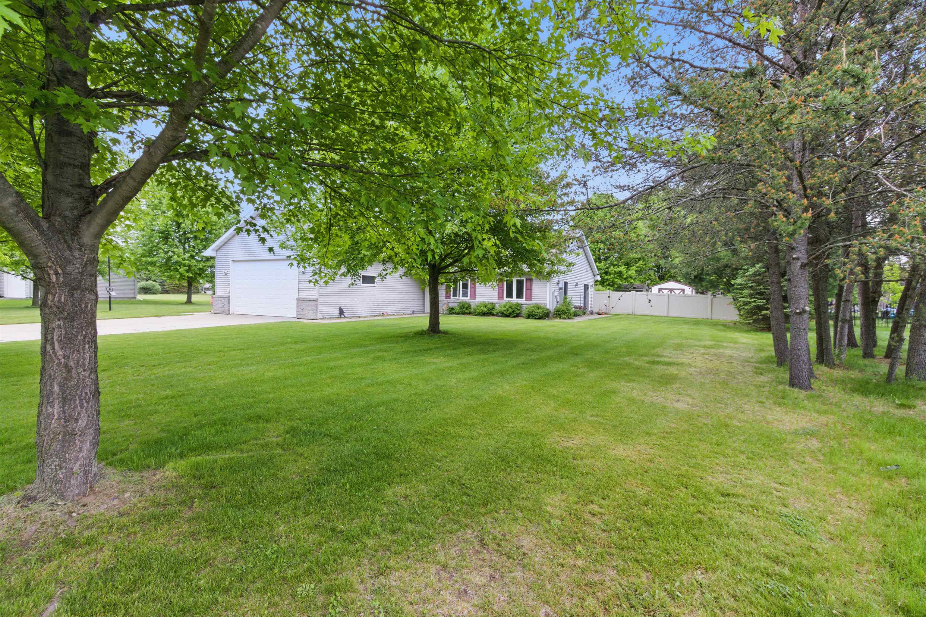 1957 WOODCREST CIRCLE, Kronenwetter, Wisconsin 54455, 4 Bedrooms Bedrooms, ,2 BathroomsBathrooms,Residential,For Sale,1957 WOODCREST CIRCLE,22502290