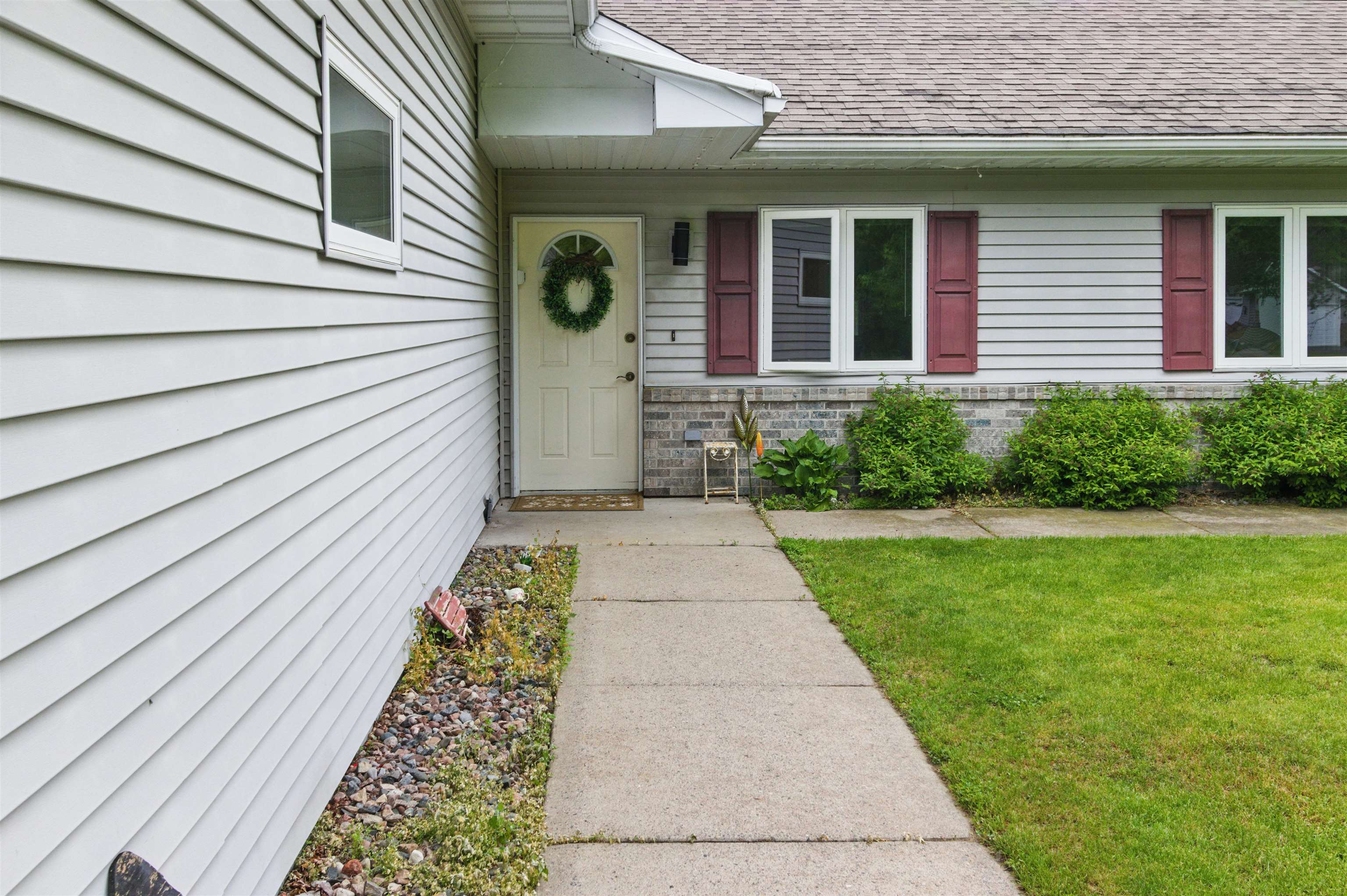 1957 WOODCREST CIRCLE, Kronenwetter, Wisconsin 54455, 4 Bedrooms Bedrooms, ,2 BathroomsBathrooms,Residential,For Sale,1957 WOODCREST CIRCLE,22502290