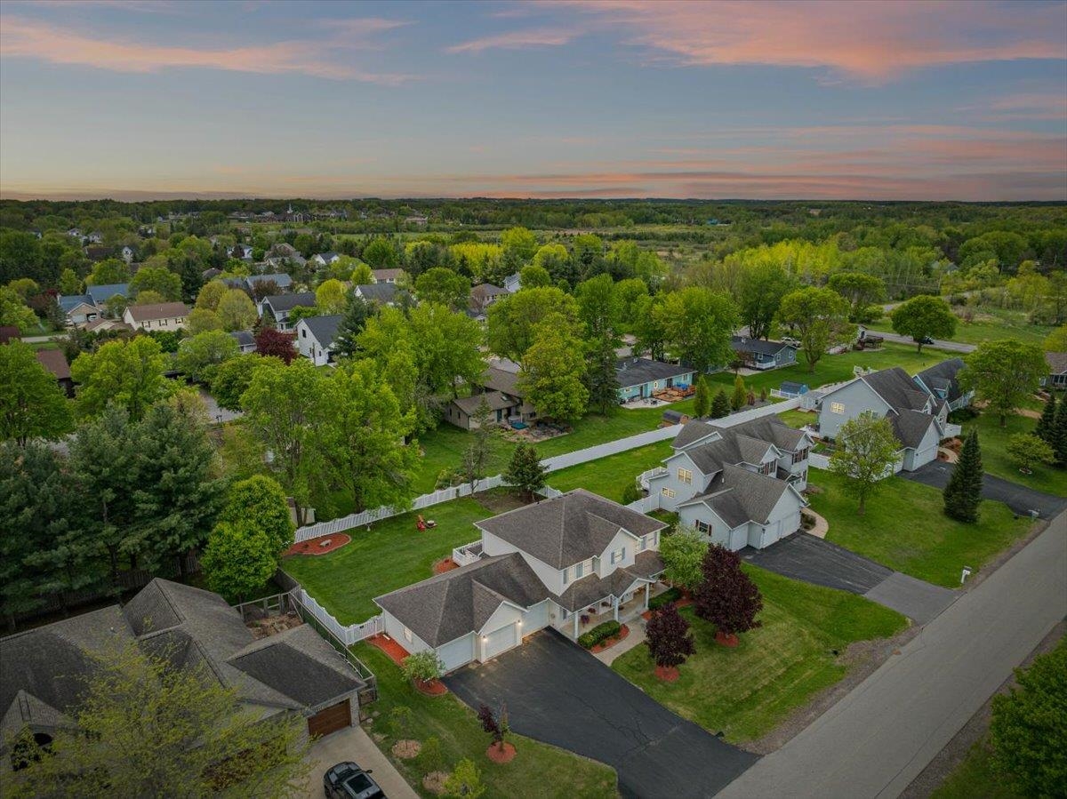 1212 W JEFFERSON STREET, Marshfield, Wisconsin 54449, 4 Bedrooms Bedrooms, ,3 BathroomsBathrooms,Residential,For Sale,1212 W JEFFERSON STREET,22502291