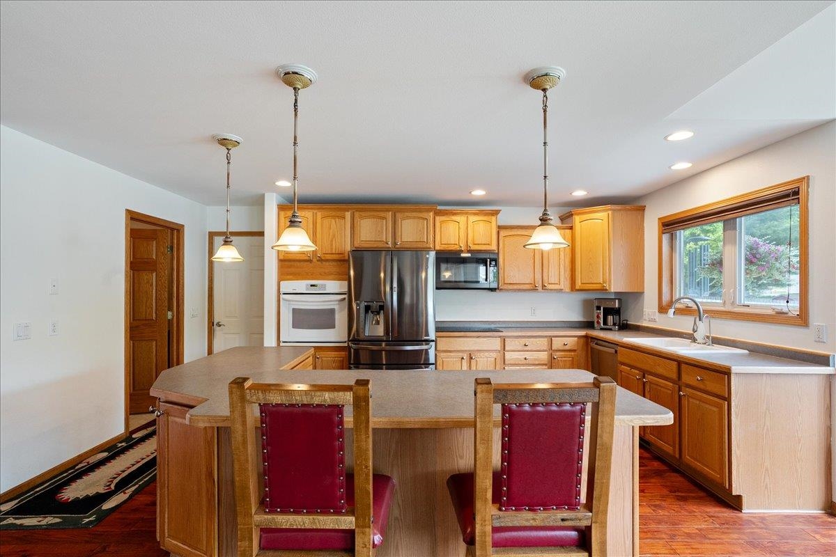 1212 W JEFFERSON STREET, Marshfield, Wisconsin 54449, 4 Bedrooms Bedrooms, ,3 BathroomsBathrooms,Residential,For Sale,1212 W JEFFERSON STREET,22502291