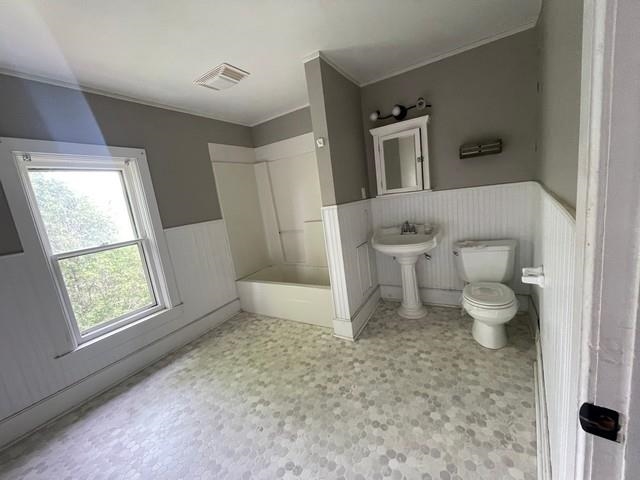 516 2ND AVENUE, Antigo, Wisconsin 54409, 5 Bedrooms Bedrooms, ,2 BathroomsBathrooms,Residential,For Sale,516 2ND AVENUE,22502292