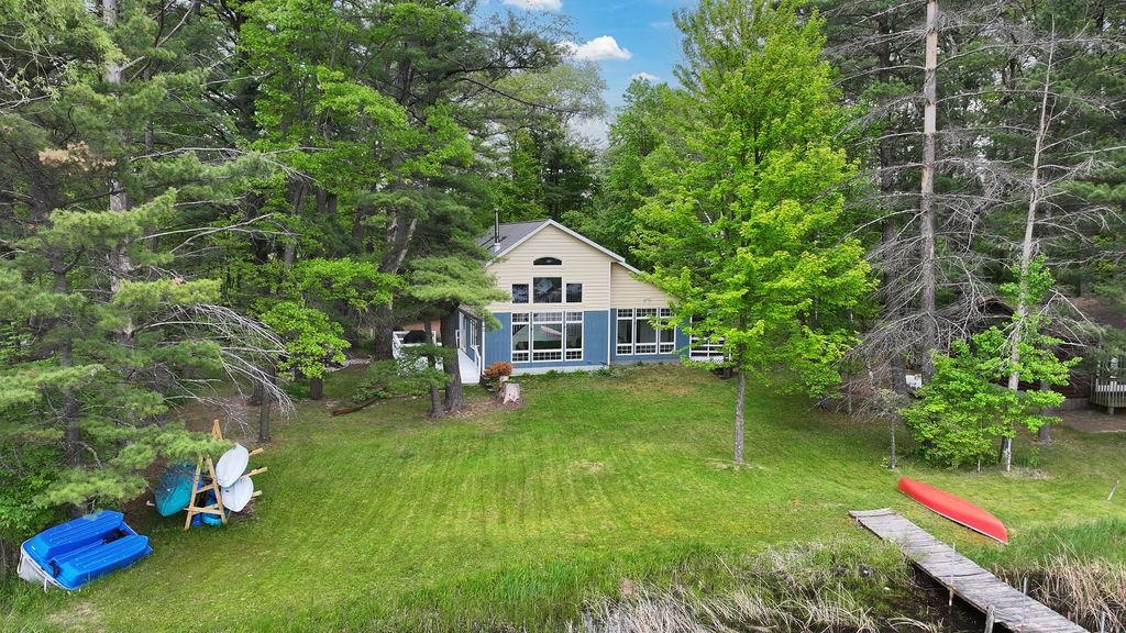 822 S COUNTY ROAD T, Amherst Junction, Wisconsin 54407, 3 Bedrooms Bedrooms, ,2 BathroomsBathrooms,Residential,For Sale,822 S COUNTY ROAD T,22502293