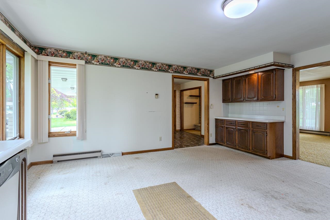 419 E BEECH STREET, Edgar, Wisconsin 54426, 4 Bedrooms Bedrooms, ,2 BathroomsBathrooms,Residential,For Sale,419 E BEECH STREET,22502301